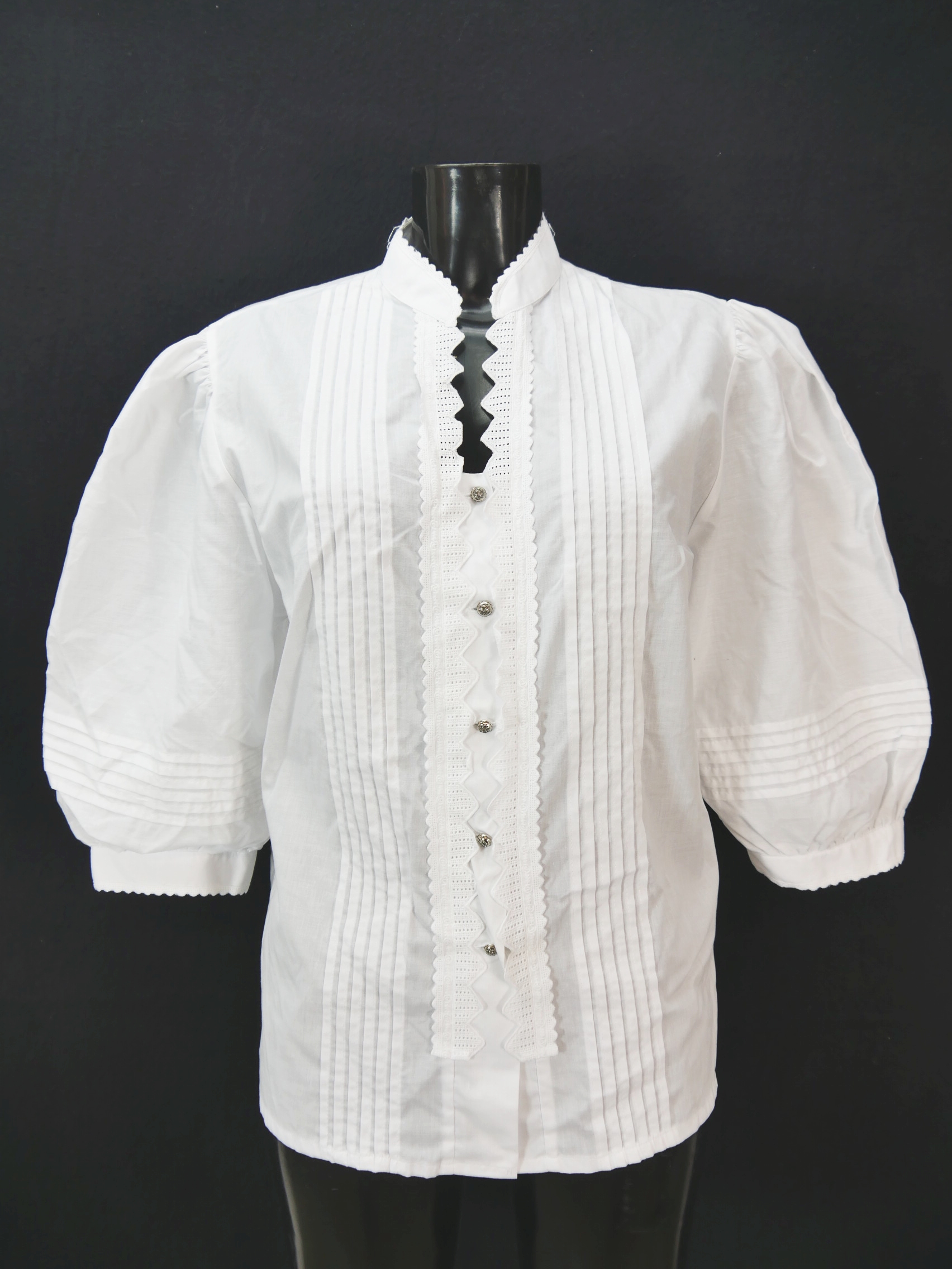 HELLORSOON Dirndl Bluse Mit Spitze - Zarte Aussparungen Auf Der Brust