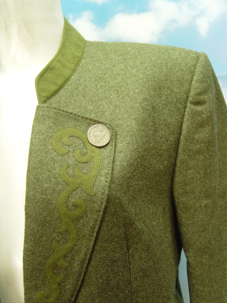 Produkte Archiv Seite 436 von 620 Trachtenecke Salzburger Heimatwerk Grüne Trachten Herrenjacke aus