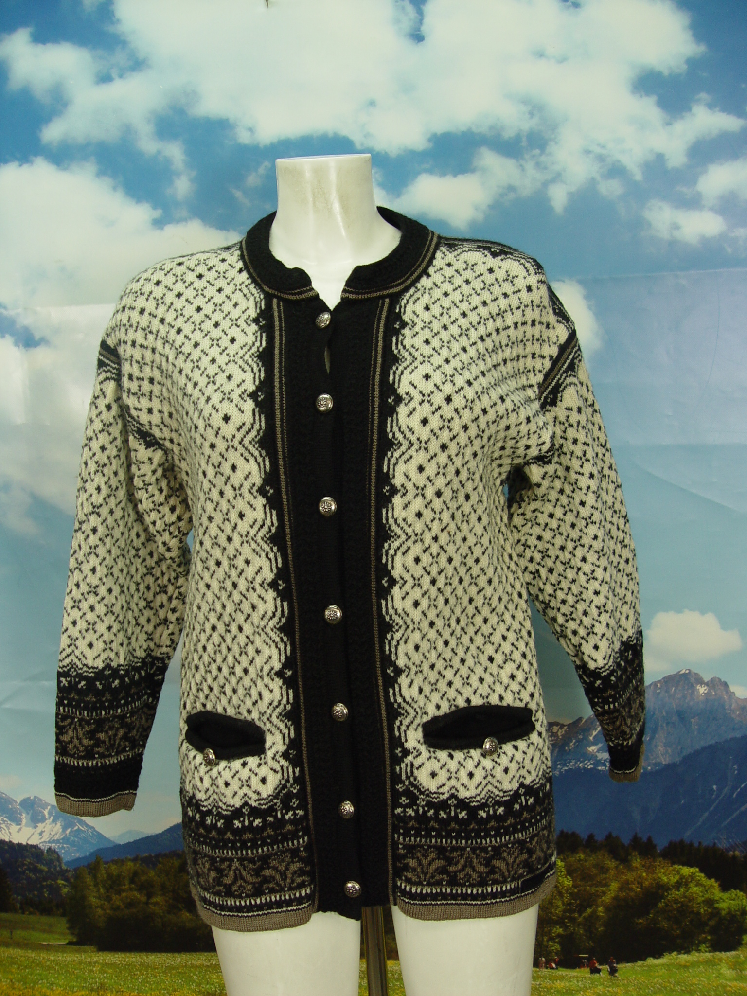 norweger-jacke-original-und-pullover-mit-norwegermuster-direkt-aus-norway-aus-reiner-wolle-vintage-und-modern-dick-und-warm-fuer-winter-40