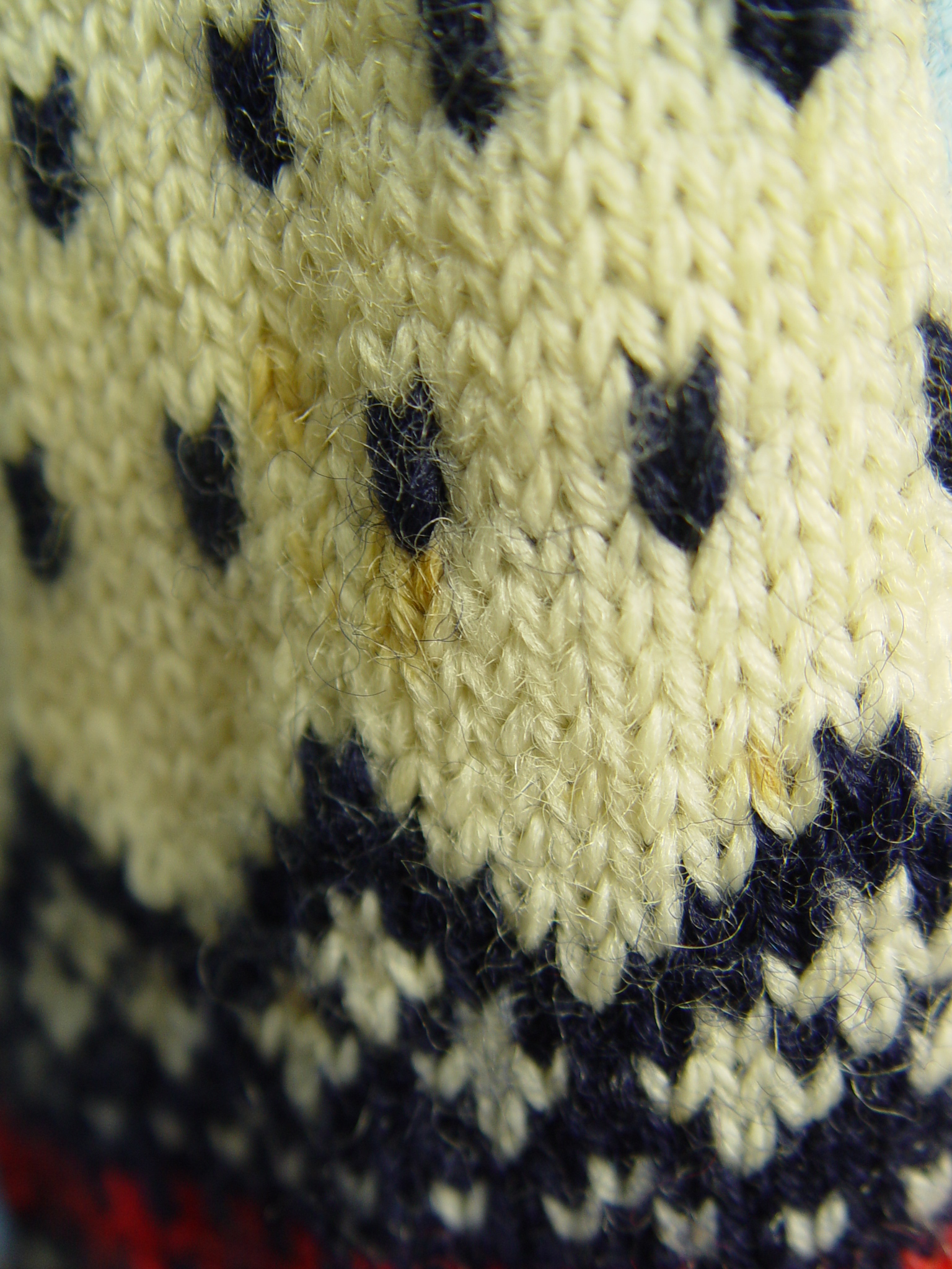 norweger-jacke-original-und-pullover-mit-norwegermuster-direkt-aus-norway-aus-reiner-wolle-vintage-und-modern-dick-und-warm-fuer-winter-box011-16