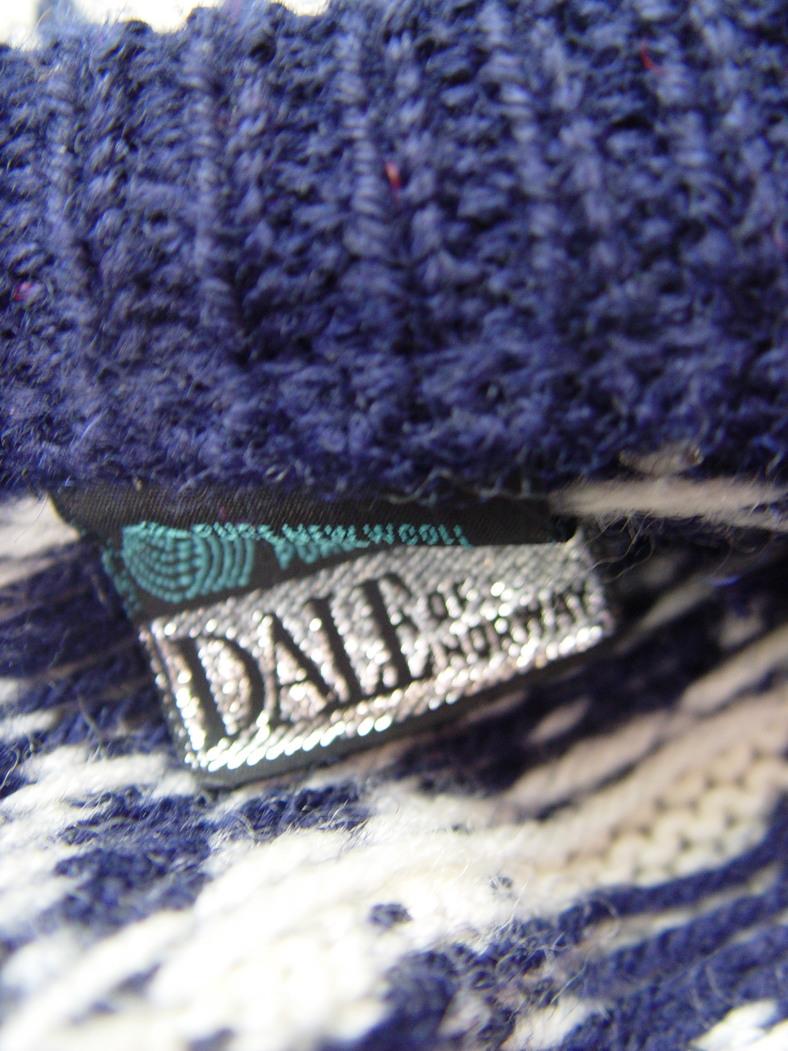 norweger-jacke-original-und-pullover-mit-norwegermuster-direkt-aus-norway-aus-reiner-wolle-vintage-und-modern-dick-und-warm-fuer-winter-box011-18