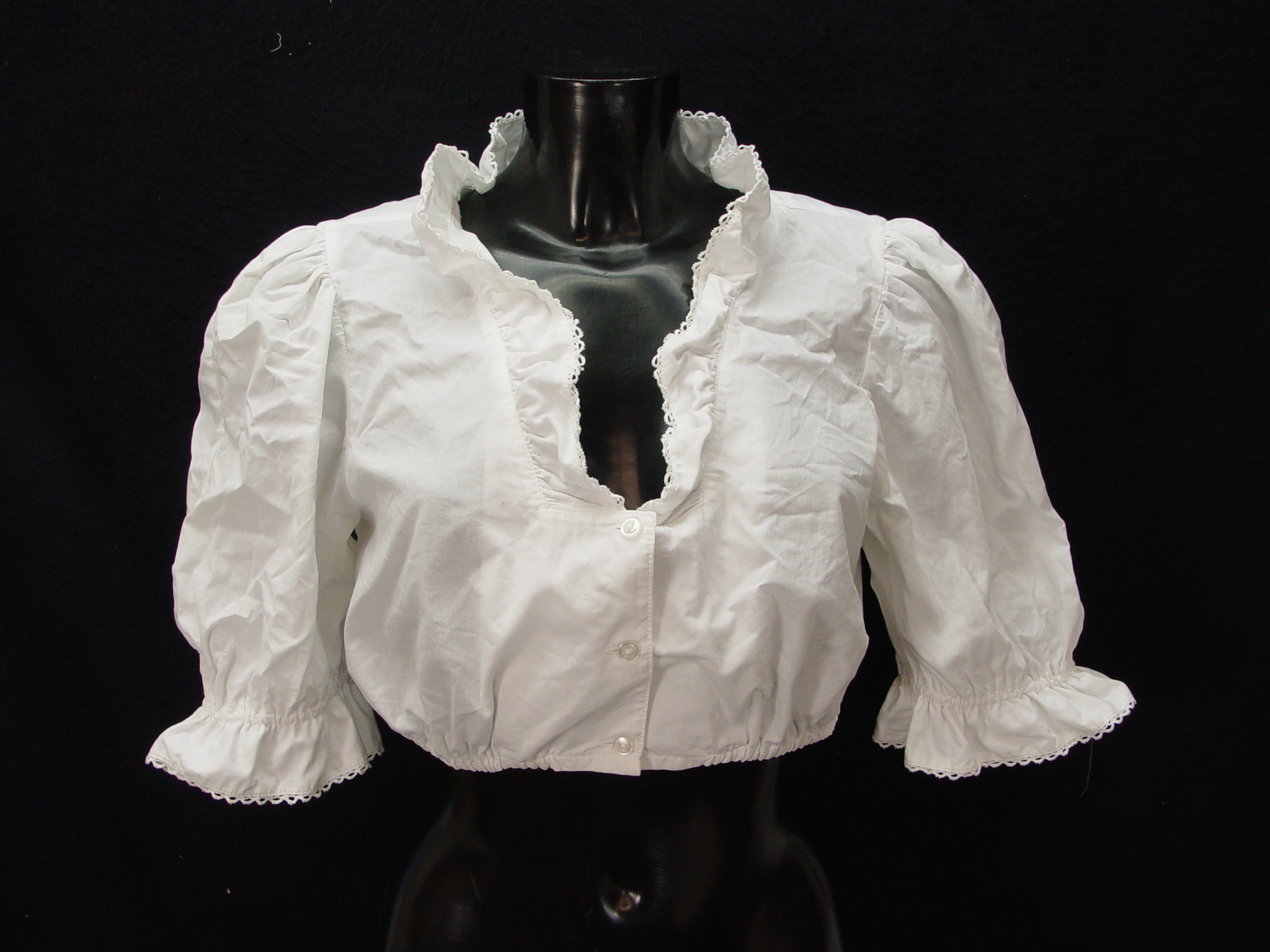 Size 42 dirndl blouse with frills and lace. Waldorff Trachten blouse ...