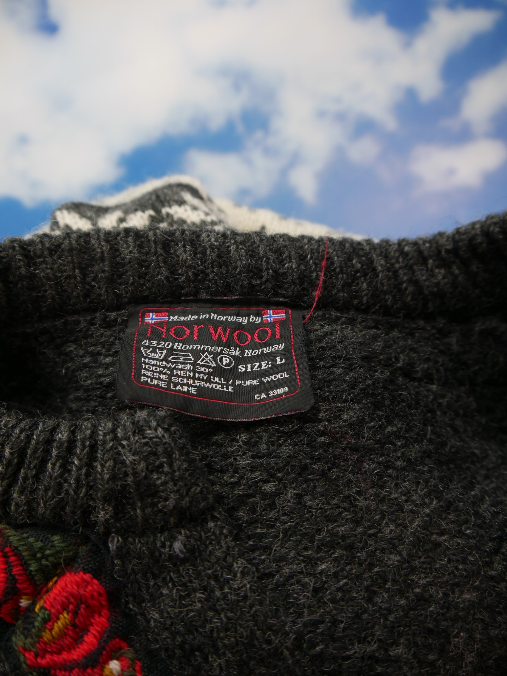 norweger-jacke-original-und-pullover-mit-norwegermuster-direkt-aus-norway-aus-reiner-wolle-vintage-und-modern-dick-und-warm-fuer-winter-box015-67