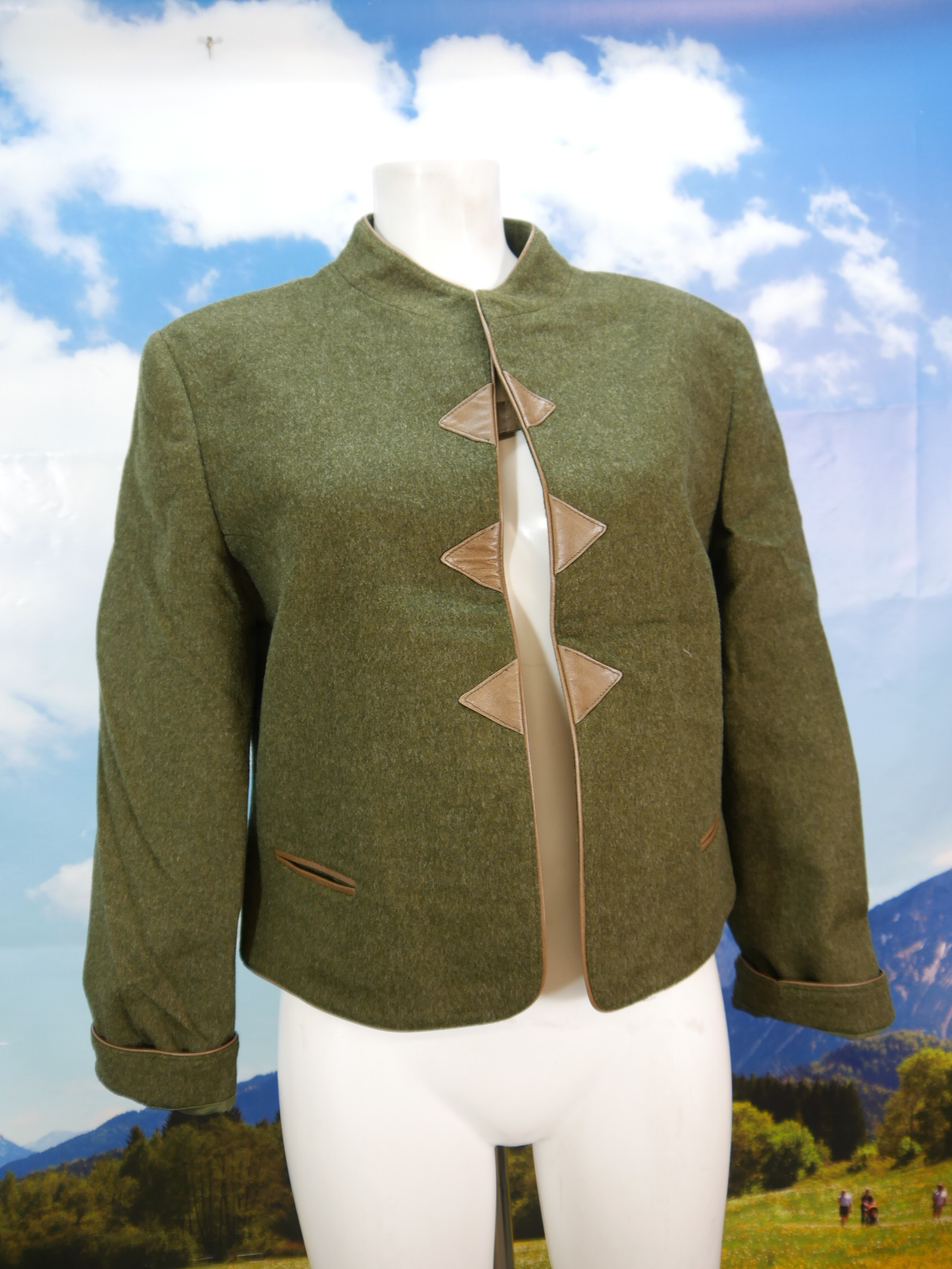 Pischl Tyrol neuwertig grün mit Applikation süße Trachtenjacke Jacke Gr.44