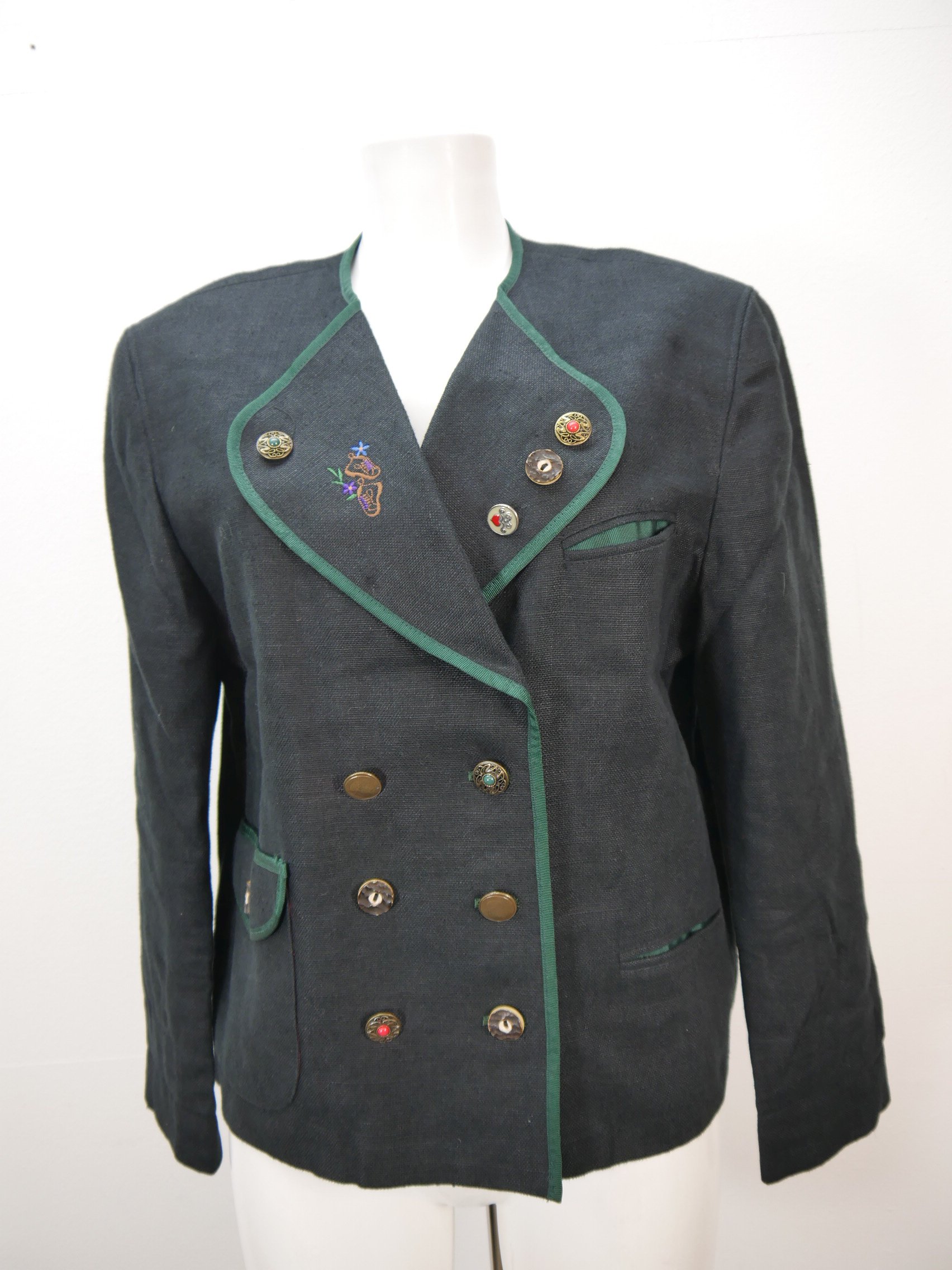 Neuwertig herrlich leichte kurze Leinen Jacke schwarz Trachten Blazer Gr.44