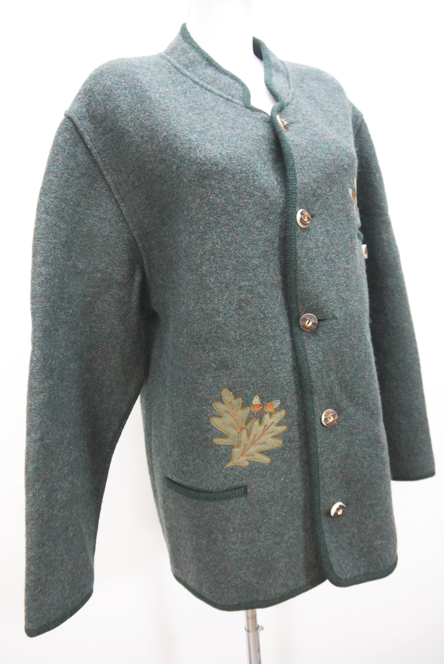 walkjacke-trachtenjacke-janker-loden-wolle-herren-second-hand-gebrauchte-lodenmantel-winter-warme-strickjacke-lange-jacke-hewa065-16