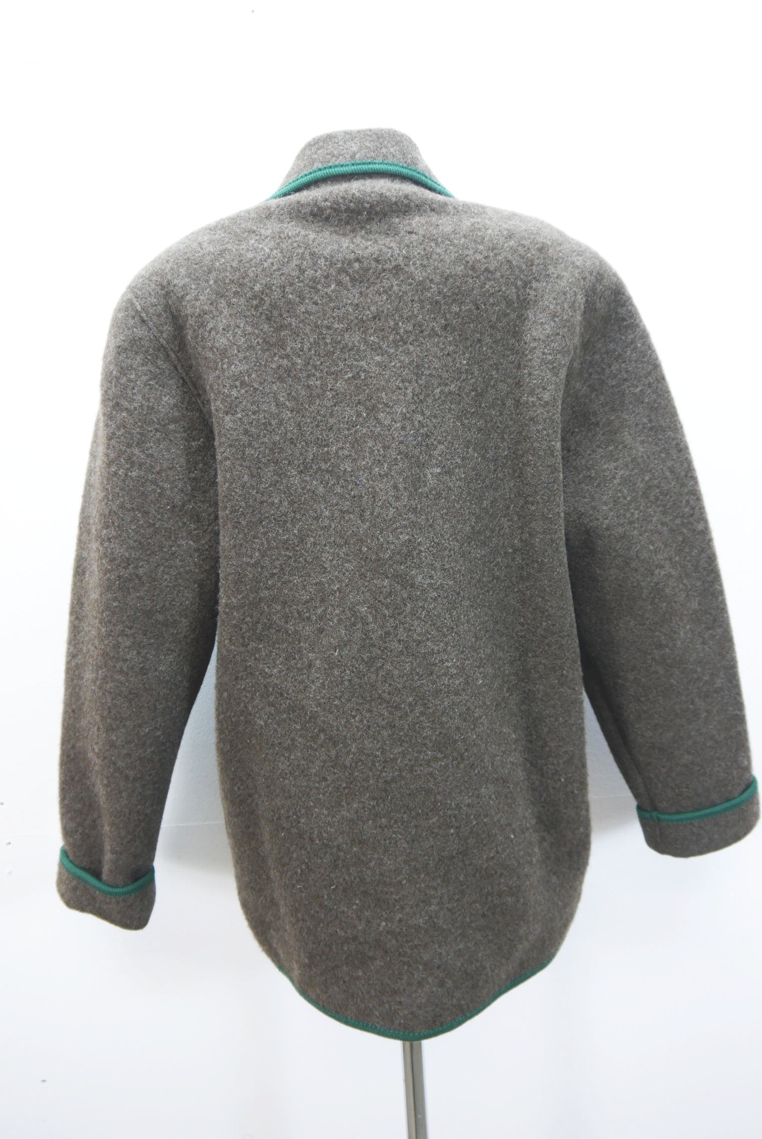 walkjacke-trachtenjacke-janker-loden-wolle-herren-second-hand-gebrauchte-lodenmantel-winter-warme-strickjacke-lange-jacke-hewa066-31