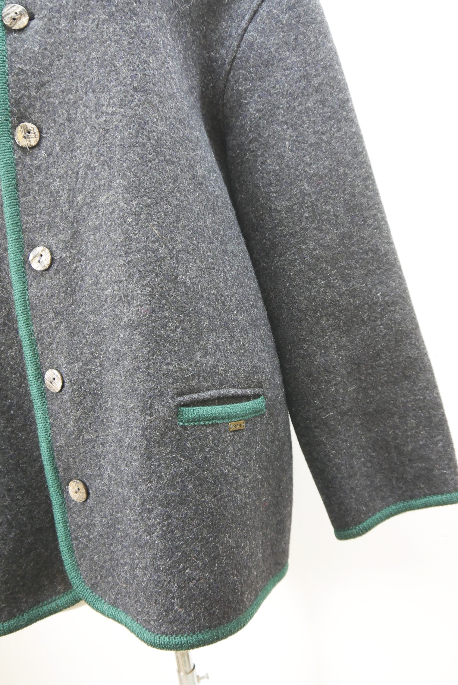 walkjacke-trachtenjacke-janker-walker-wolle-herren-second-hand-gebrauchte-herren-winter-warme-modisch-zeitlos-lange-jacke-hewa061-16