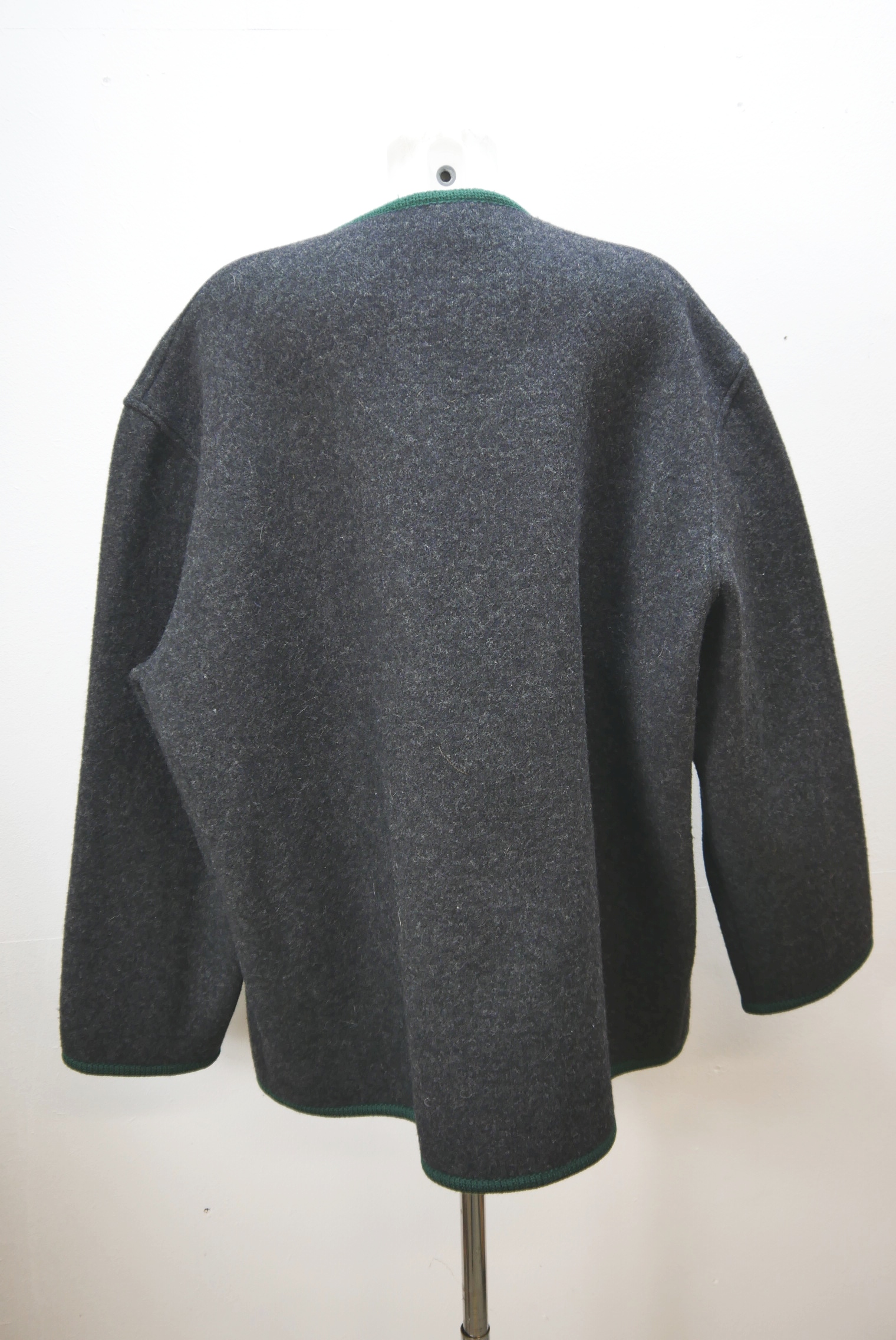 walkjacke-trachtenjacke-janker-walker-wolle-herren-second-hand-gebrauchte-herren-winter-warme-modisch-zeitlos-lange-jacke-hewa061-17