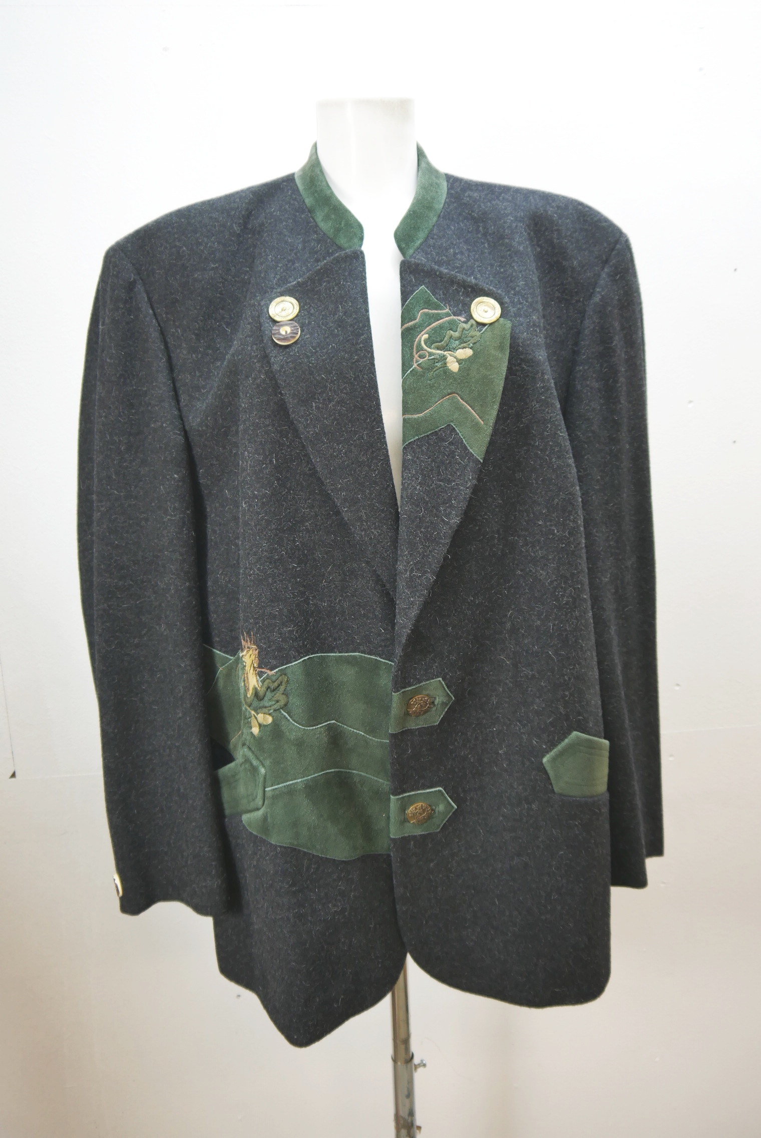 walkjacke-trachtenjacke-janker-walker-wolle-herren-second-hand-gebrauchte-herren-winter-warme-modisch-zeitlos-lange-jacke-hewa061-25