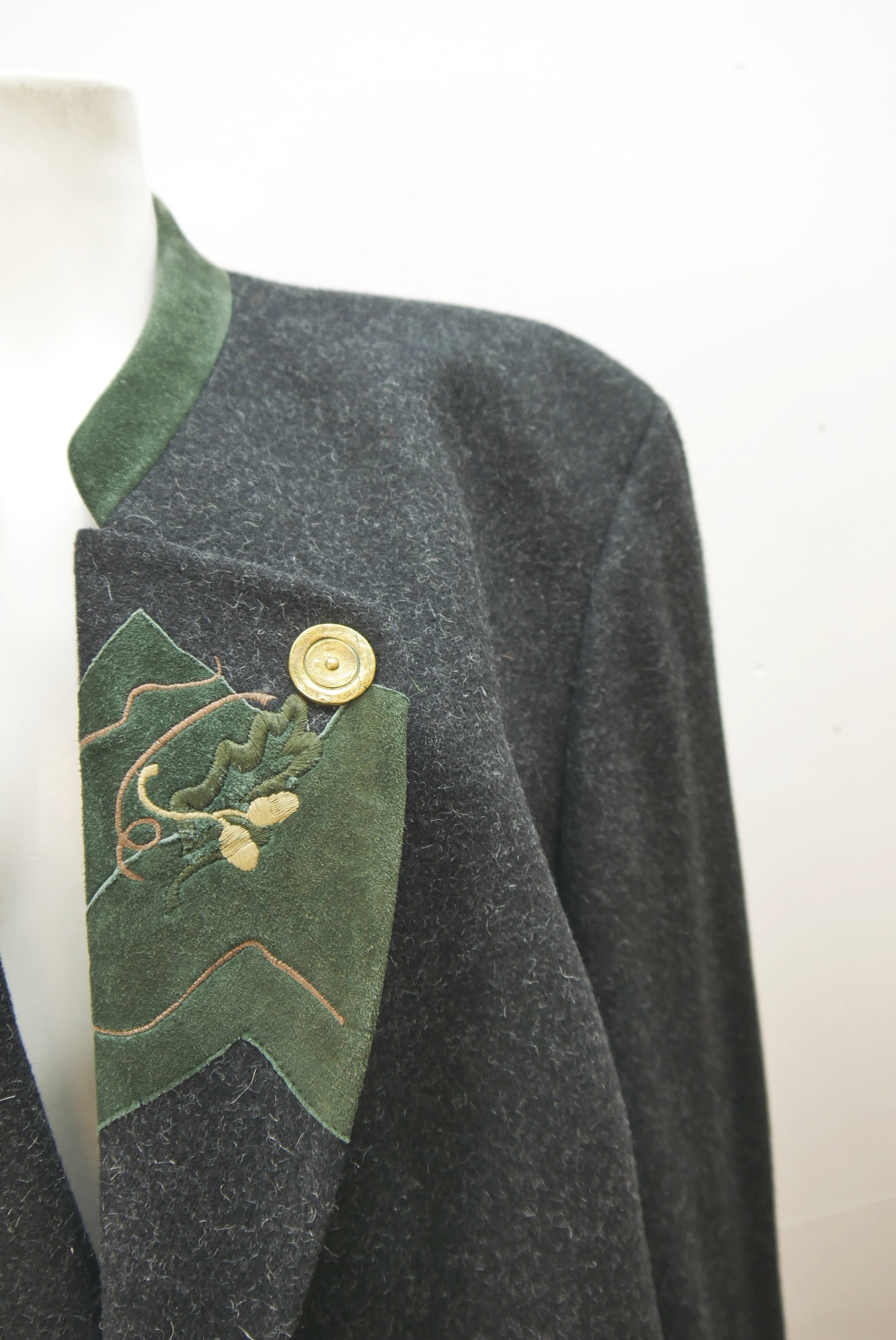 walkjacke-trachtenjacke-janker-walker-wolle-herren-second-hand-gebrauchte-herren-winter-warme-modisch-zeitlos-lange-jacke-hewa061-26