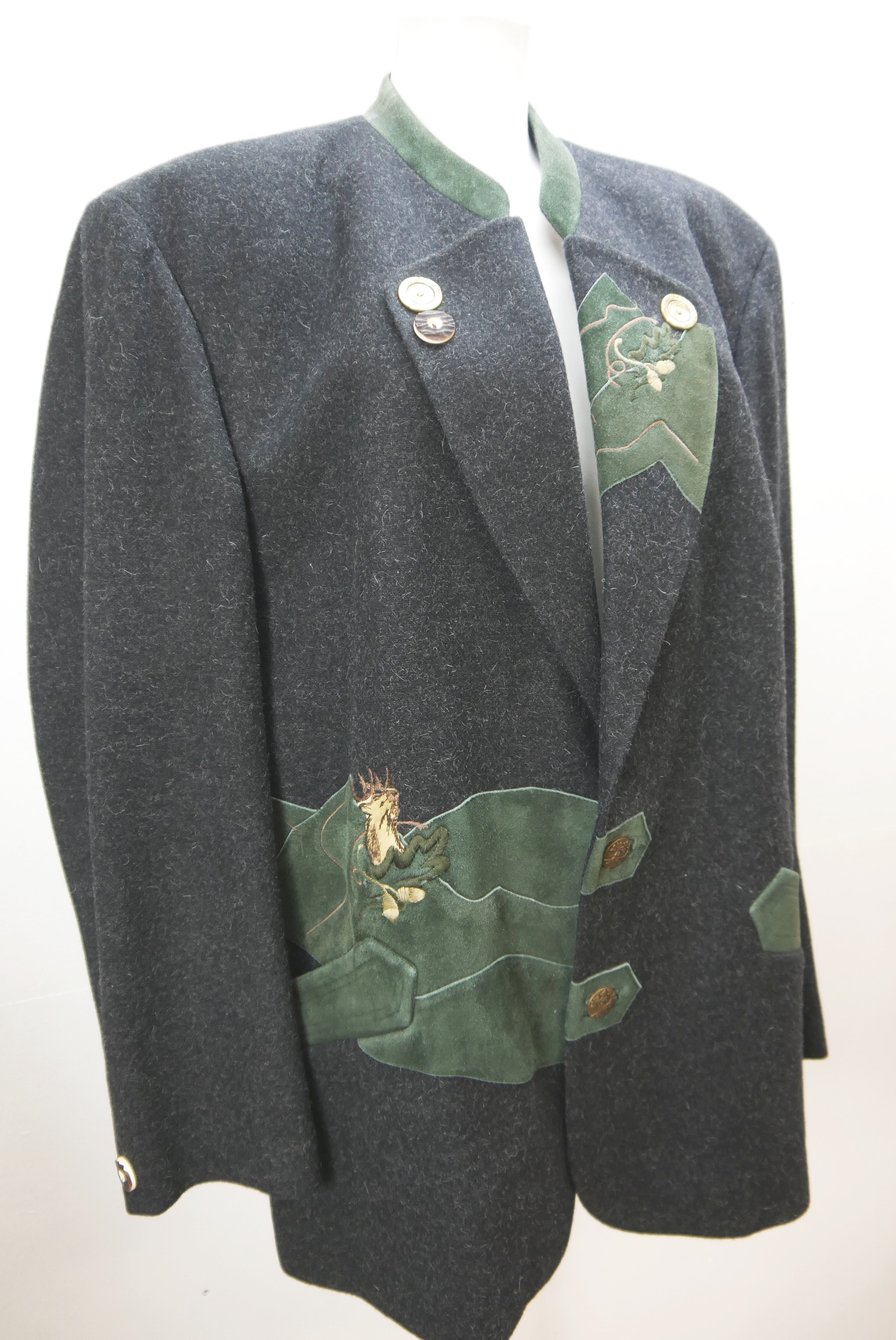 walkjacke-trachtenjacke-janker-walker-wolle-herren-second-hand-gebrauchte-herren-winter-warme-modisch-zeitlos-lange-jacke-hewa061-27