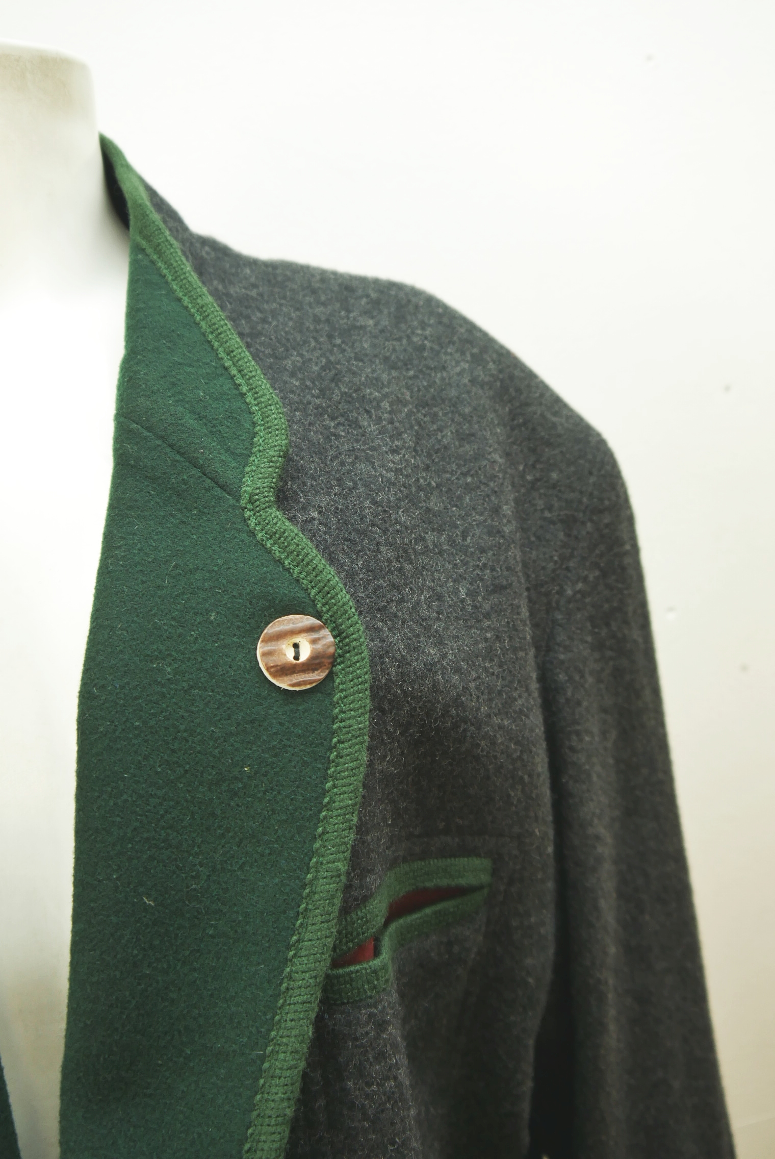 walkjacke-trachtenjacke-janker-walker-wolle-herren-second-hand-gebrauchte-herren-winter-warme-modisch-zeitlos-lange-jacke-hewa061-32