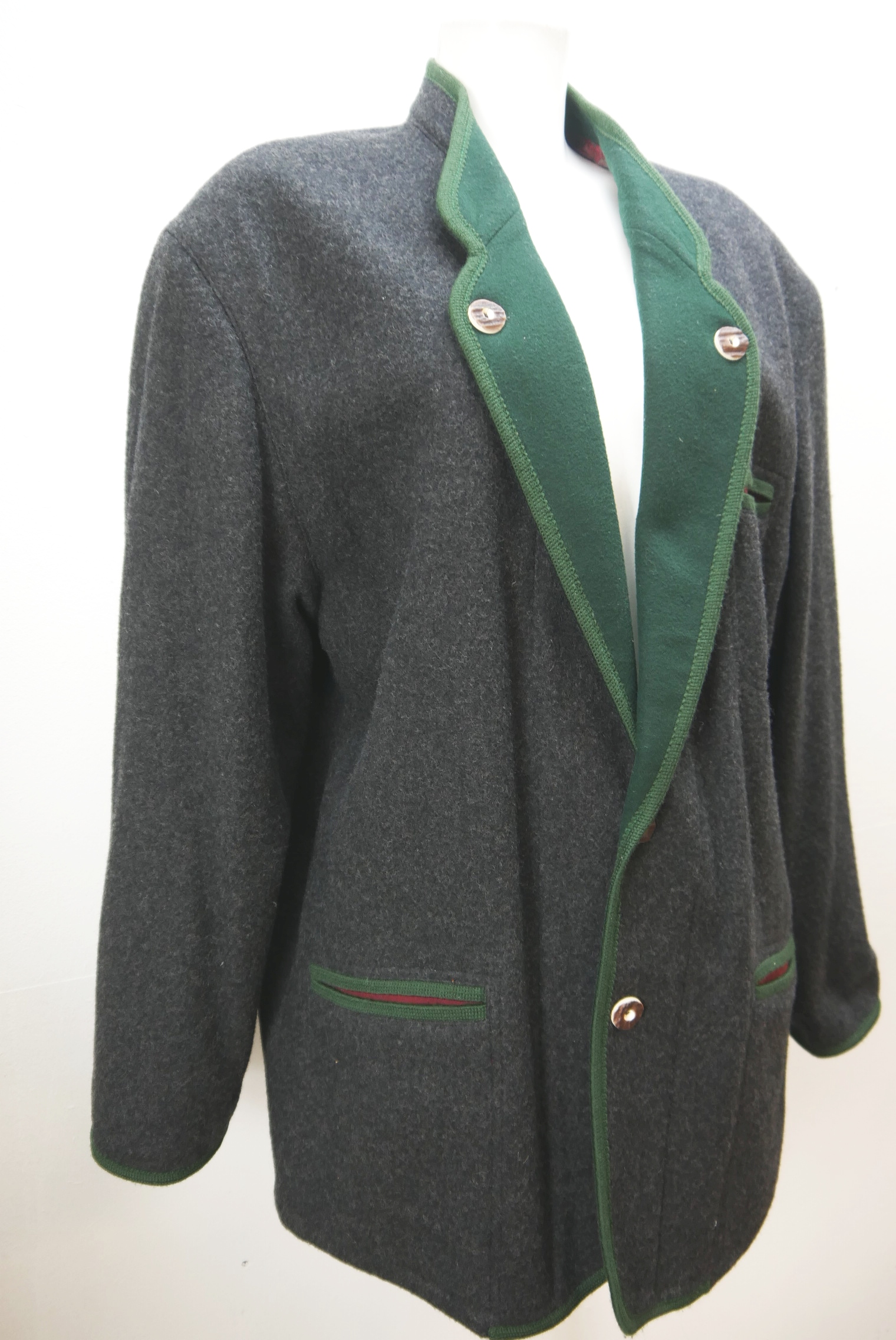 walkjacke-trachtenjacke-janker-walker-wolle-herren-second-hand-gebrauchte-herren-winter-warme-modisch-zeitlos-lange-jacke-hewa061-33