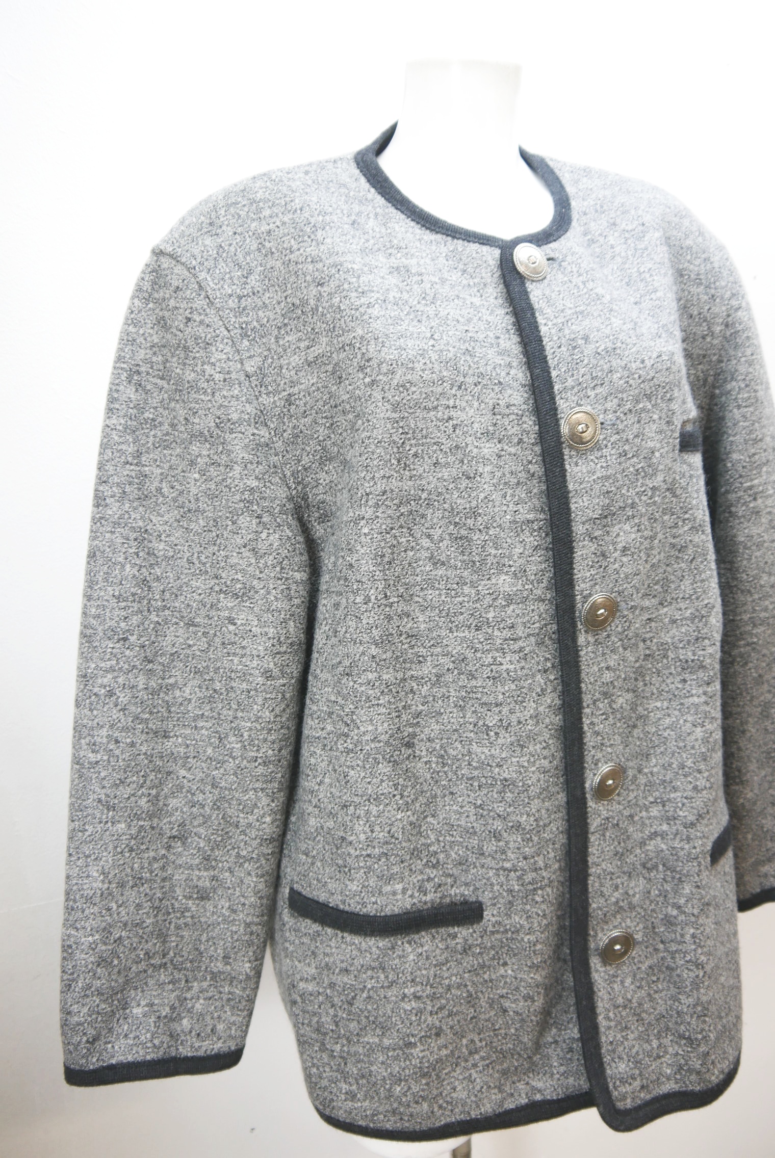 walkjacke-trachtenjacke-janker-walker-wolle-herren-second-hand-gebrauchte-herren-winter-warme-modisch-zeitlos-lange-jacke-hewa061-45