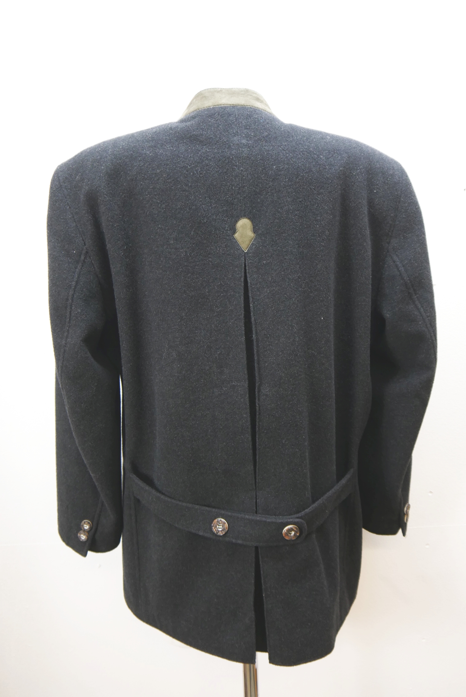 walkjacke-trachtenjacke-janker-walker-wolle-herren-second-hand-gebrauchte-herren-winter-warme-modisch-zeitlos-lange-jacke-hewa064-55