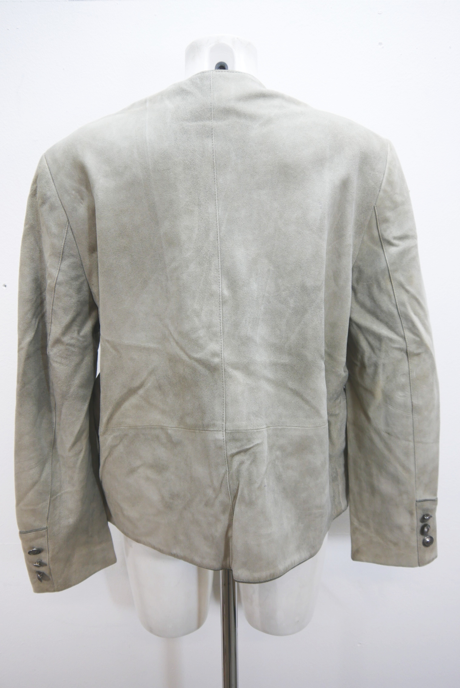 lederjacke-blazer-vintage-janker-damen-trachenjacke-leder-jacke-trachten-kurz-lang-sommer-individuell-tailliert-gebraucht-second-hand-80er-90er-lederjacke-dalo038-11