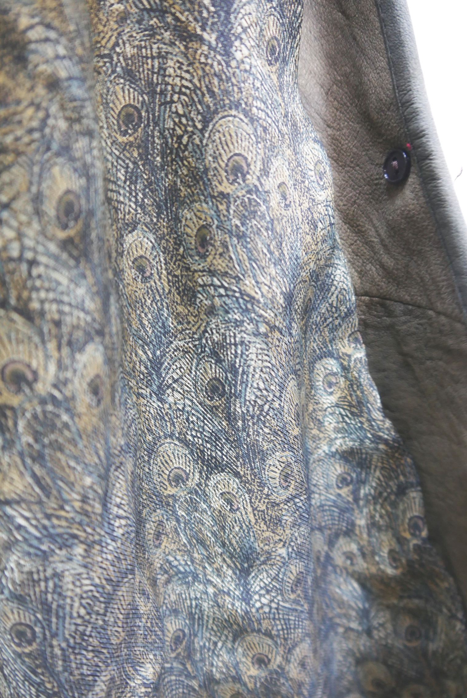 lederjacke-blazer-vintage-janker-damen-trachenjacke-leder-jacke-trachten-kurz-lang-sommer-individuell-tailliert-gebraucht-second-hand-80er-90er-lederjacke-dalo038-49