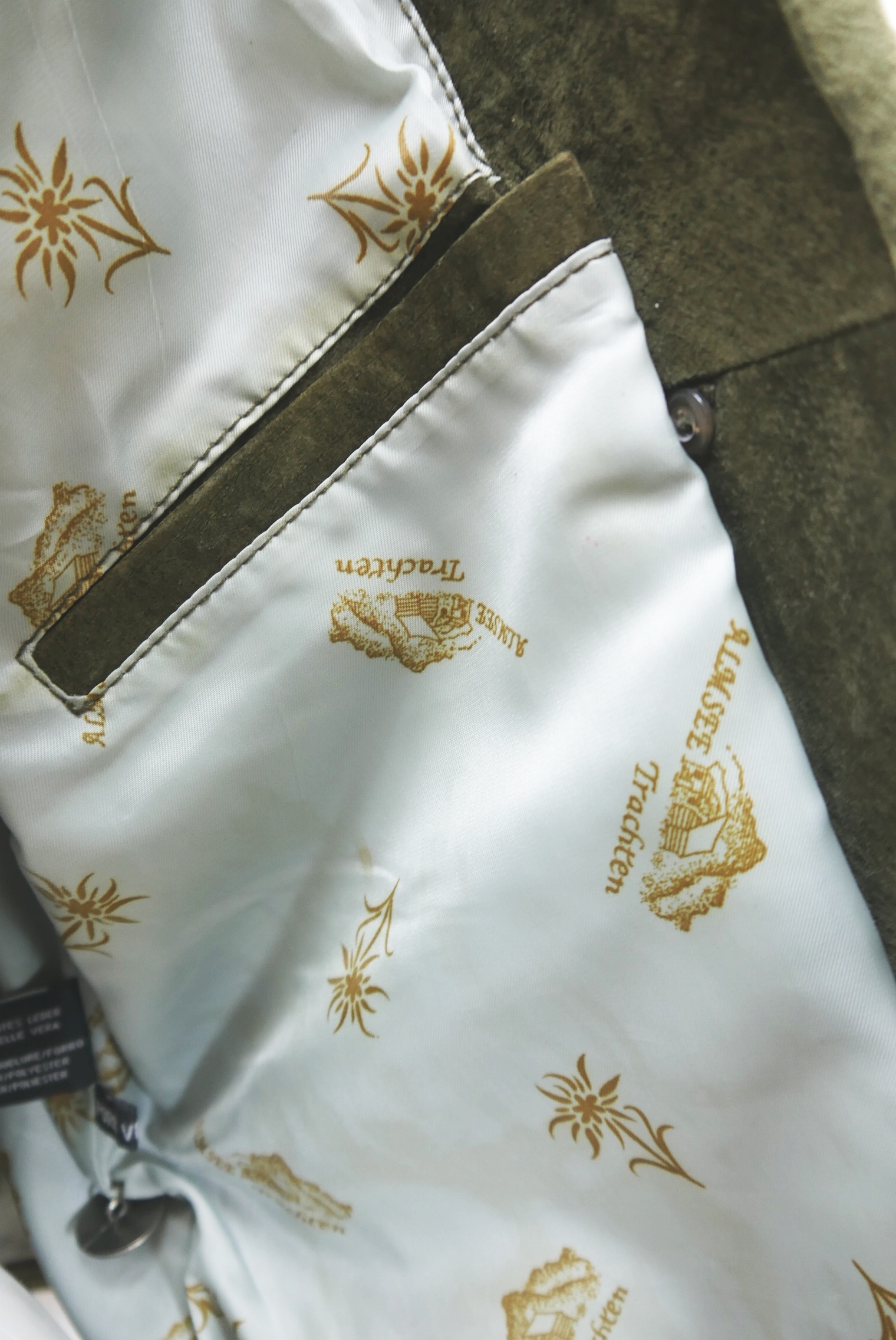 lederjacke-blazer-vintage-janker-damen-trachenjacke-leder-jacke-trachten-kurz-lang-sommer-individuell-tailliert-gebraucht-second-hand-80er-90er-lederjacke-dalo038-62