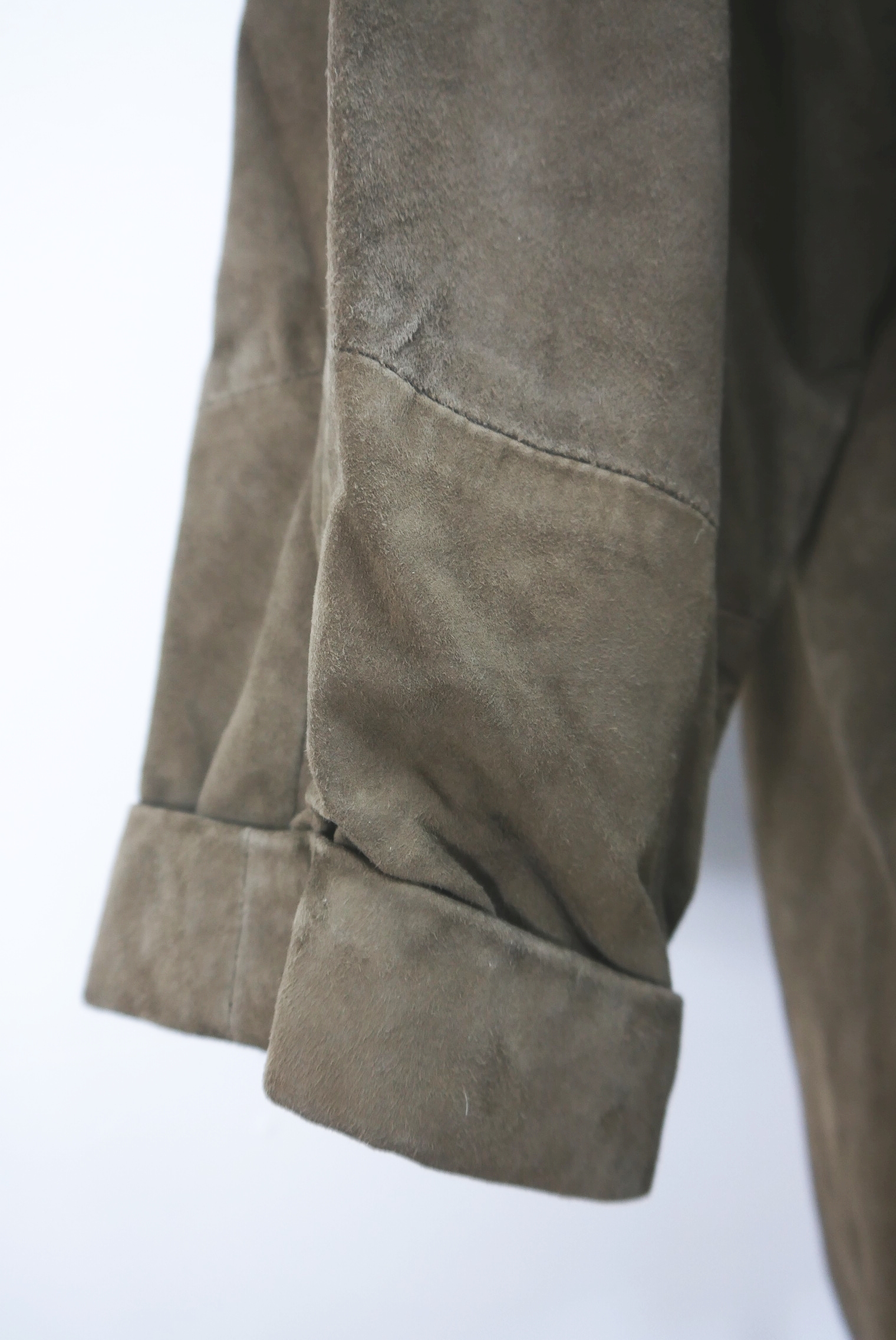 lederjacke-blazer-vintage-janker-damen-trachenjacke-leder-jacke-trachten-kurz-lang-sommer-individuell-tailliert-gebraucht-second-hand-80er-90er-lederjacke-dalo039-10