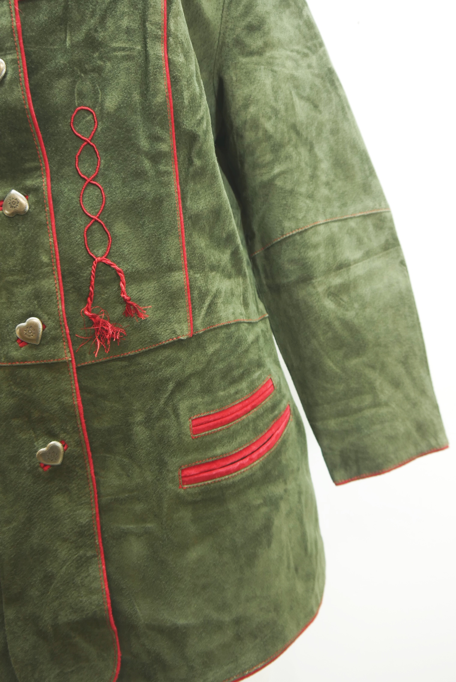 lederjacke-blazer-vintage-janker-damen-trachenjacke-leder-jacke-trachten-kurz-lang-sommer-individuell-tailliert-gebraucht-second-hand-80er-90er-lederjacke-dalo039-71