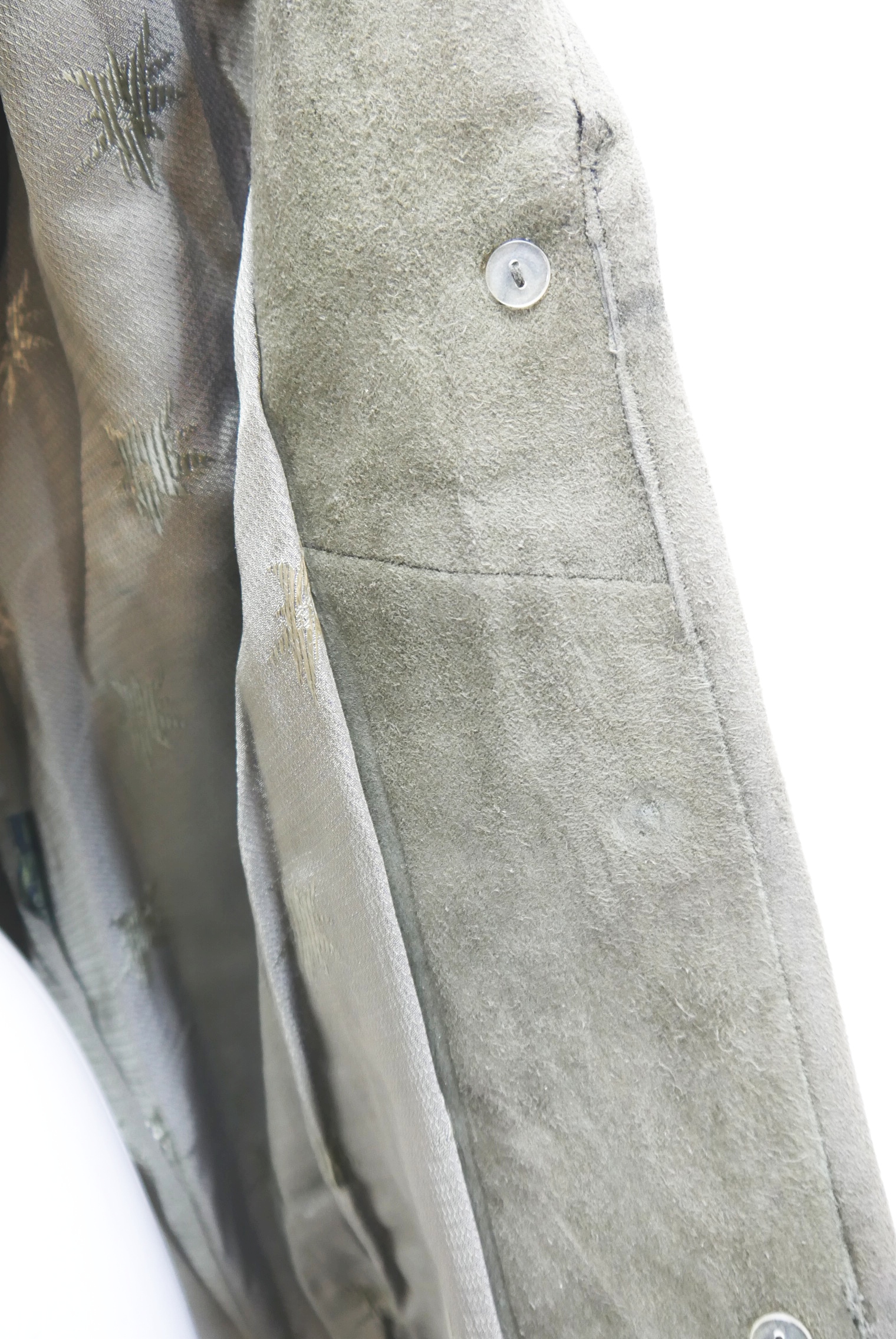 lederjacke-blazer-vintage-janker-damen-trachenjacke-leder-jacke-trachten-kurz-lang-sommer-individuell-tailliert-gebraucht-second-hand-80er-90er-lederjacke-dalo040-26