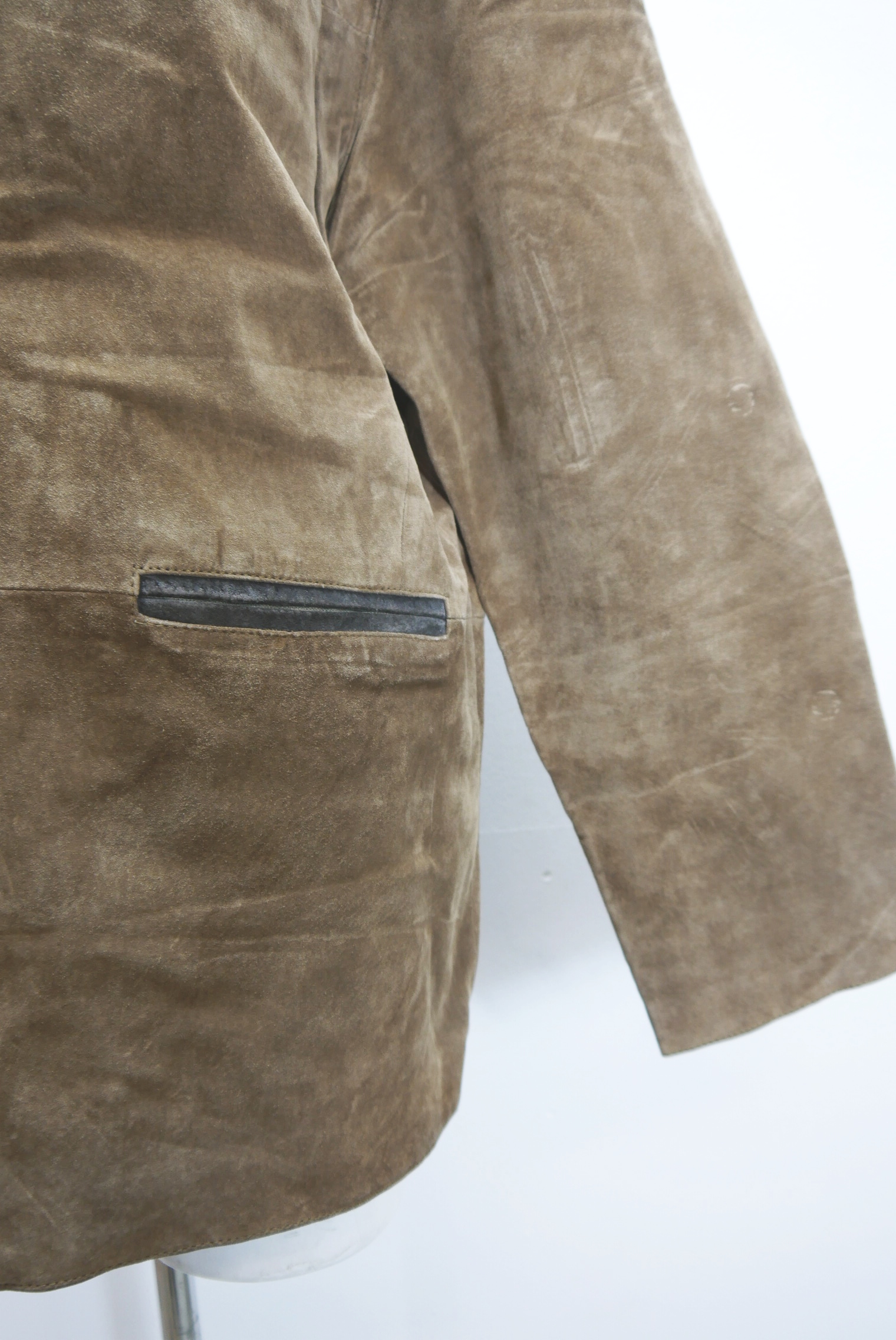 lederjacke-blazer-vintage-janker-damen-trachenjacke-leder-jacke-trachten-kurz-lang-sommer-individuell-tailliert-gebraucht-second-hand-80er-90er-lederjacke-dalo040-46