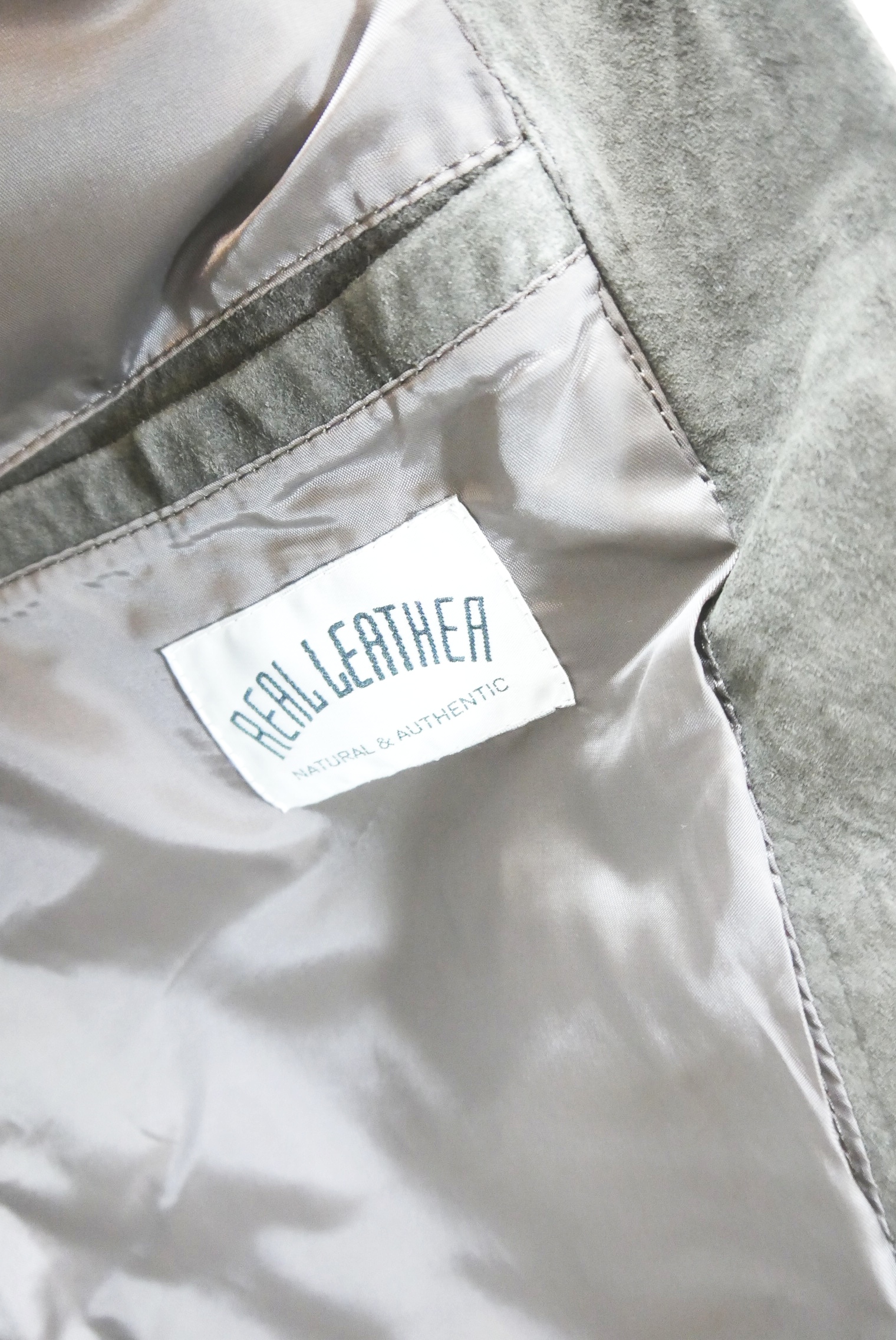 lederjacke-blazer-vintage-janker-damen-trachenjacke-leder-jacke-trachten-kurz-lang-sommer-individuell-tailliert-gebraucht-second-hand-80er-90er-lederjacke-dalo040-86