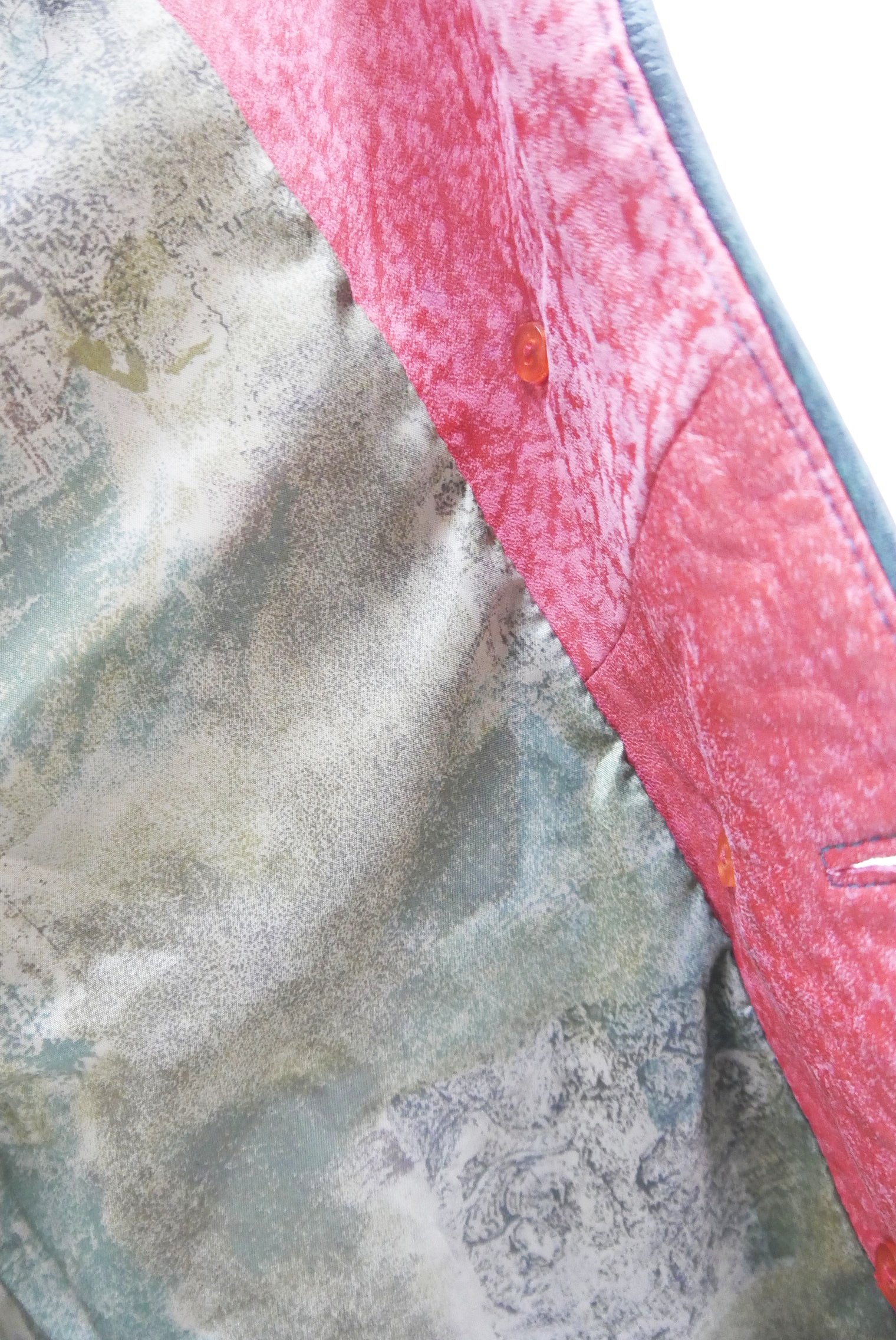 lederjacke-blazer-vintage-janker-damen-trachenjacke-leder-jacke-trachten-kurz-lang-sommer-individuell-tailliert-gebraucht-second-hand-80er-90er-lederjacke-dalo041-28