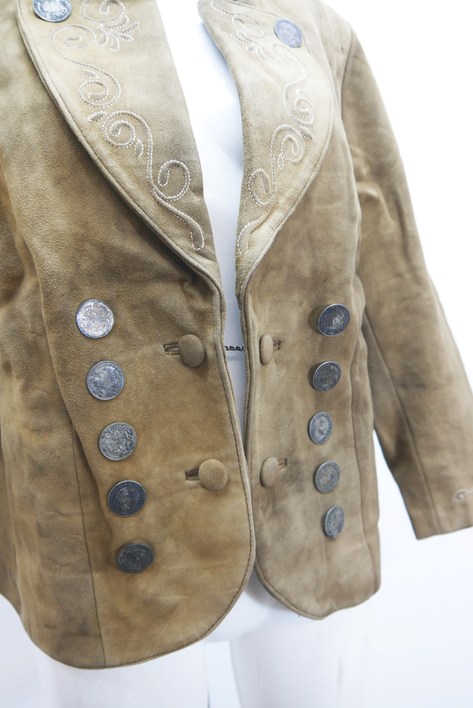 lederjacke-blazer-vintage-janker-damen-trachenjacke-leder-jacke-trachten-kurz-lang-sommer-individuell-tailliert-gebraucht-second-hand-80er-90er-lederjacke-dalo041-40