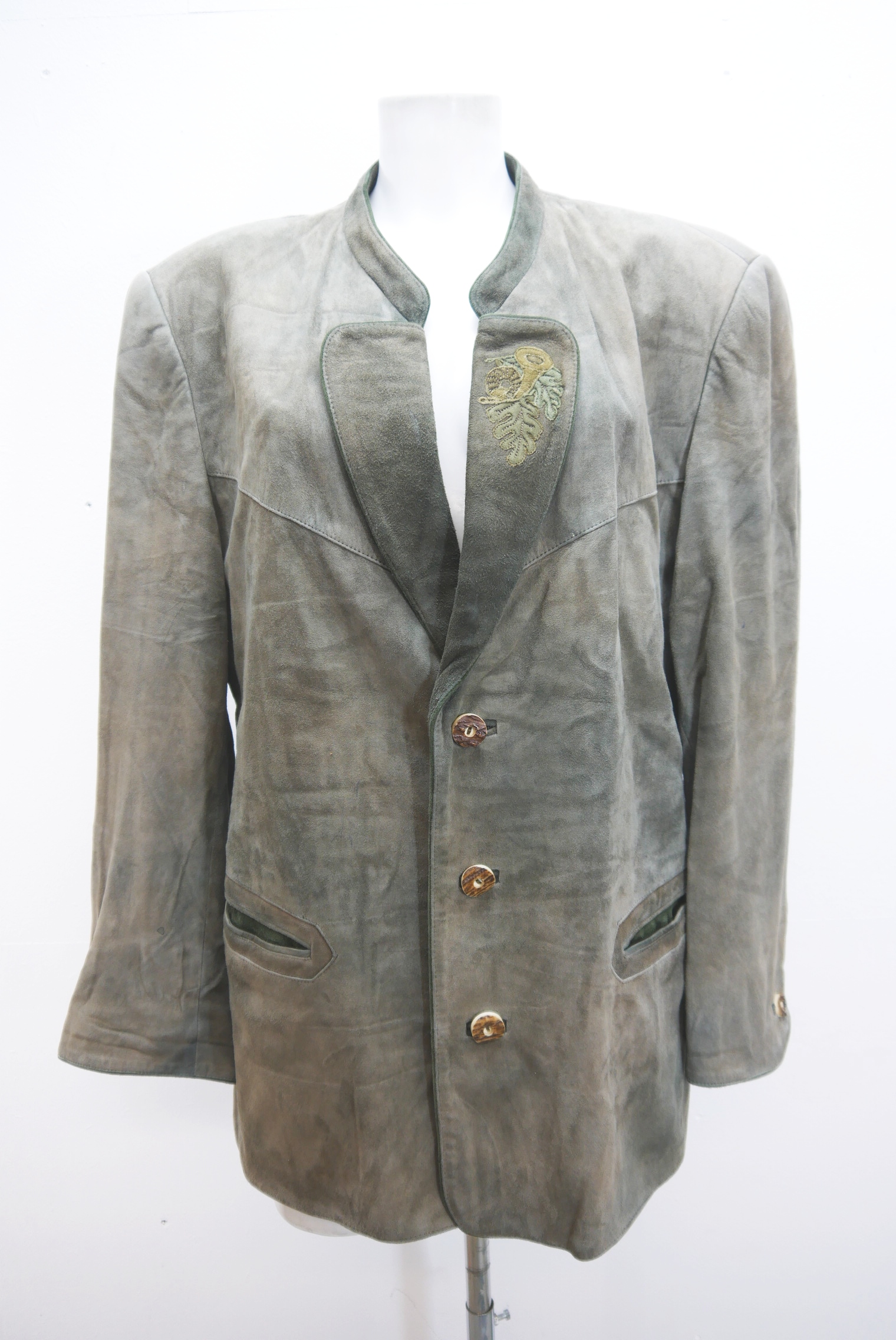 lederjacke-vintage-janker-herren-trachenjacke-leder-jacke-trachten-kurz-lang-sommer-hochwertig-gebrauchte-second-hand-80er-90er-lederjacke-dalo041-1-1