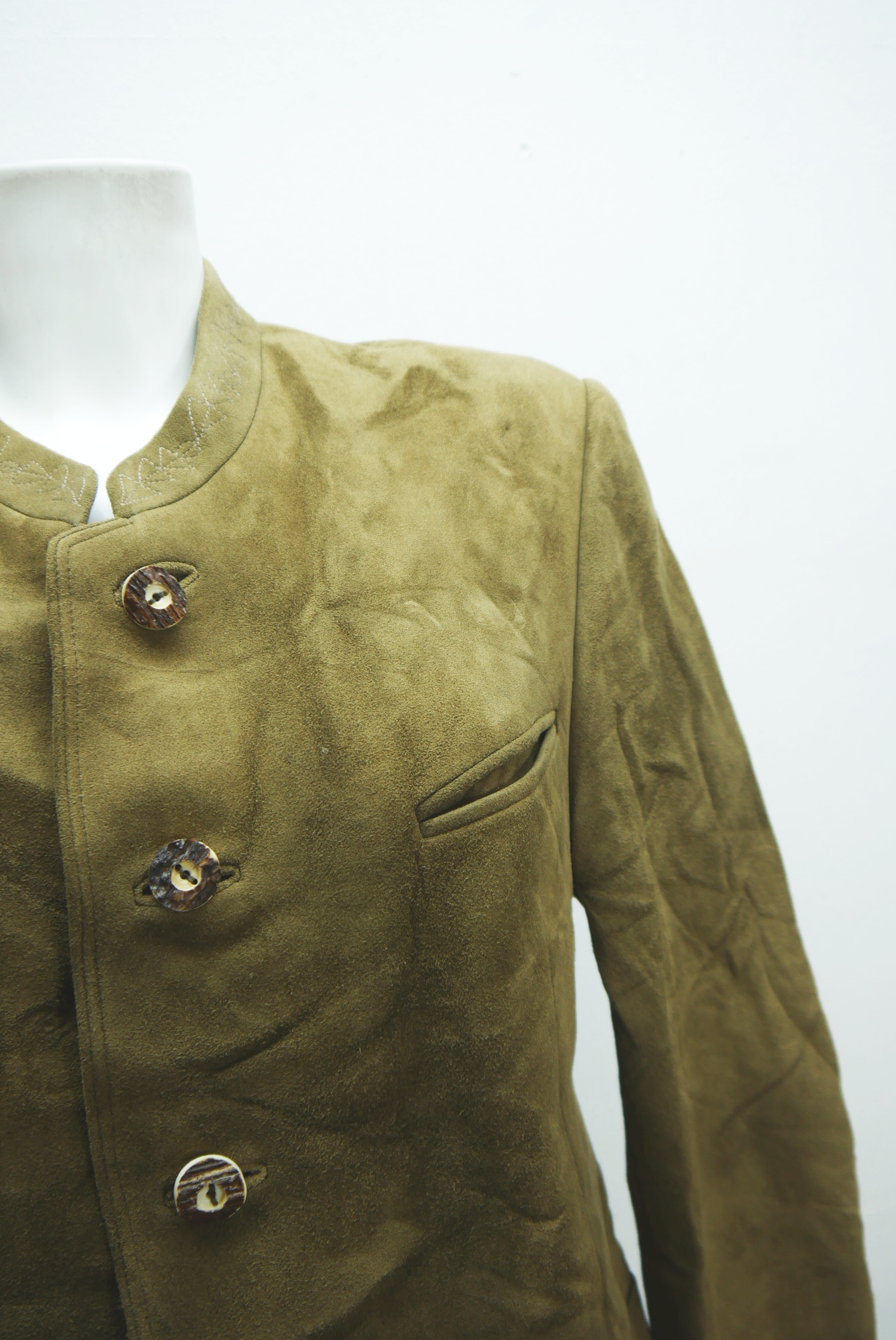 lederjacke-vintage-janker-herren-trachenjacke-leder-jacke-trachten-kurz-lang-sommer-hochwertig-gebrauchte-second-hand-80er-90er-lederjacke-dalo041-1-16