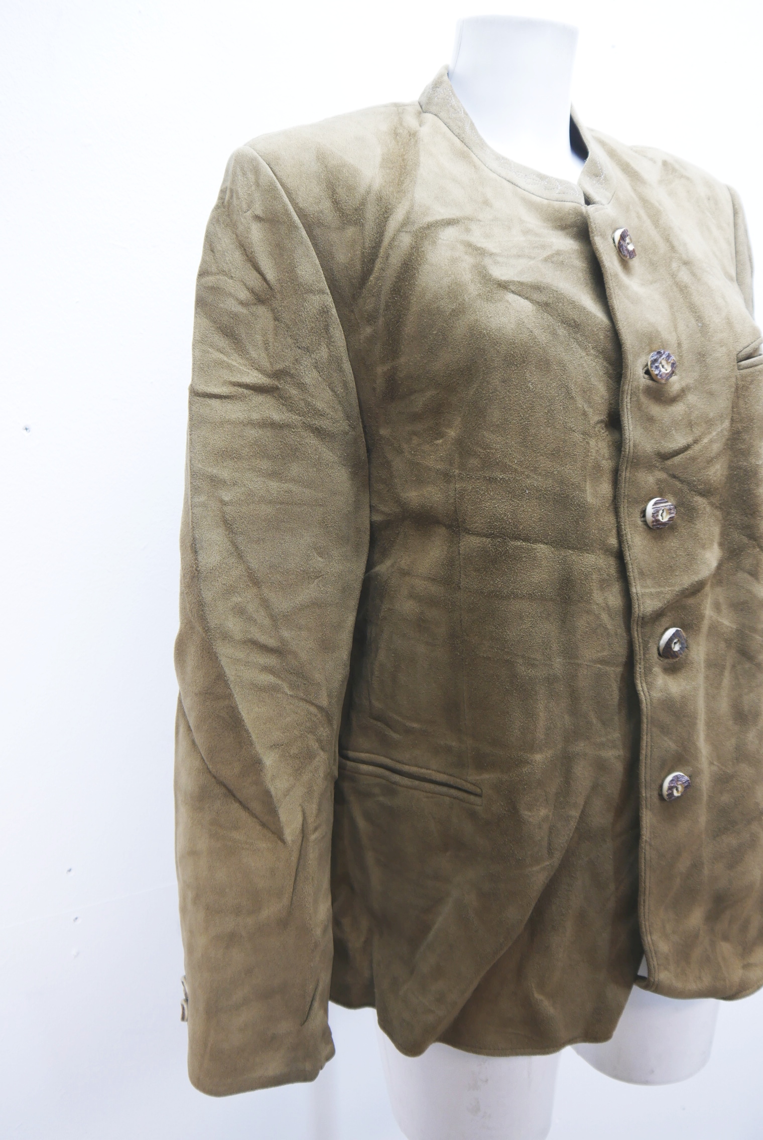 lederjacke-vintage-janker-herren-trachenjacke-leder-jacke-trachten-kurz-lang-sommer-hochwertig-gebrauchte-second-hand-80er-90er-lederjacke-dalo041-1-17