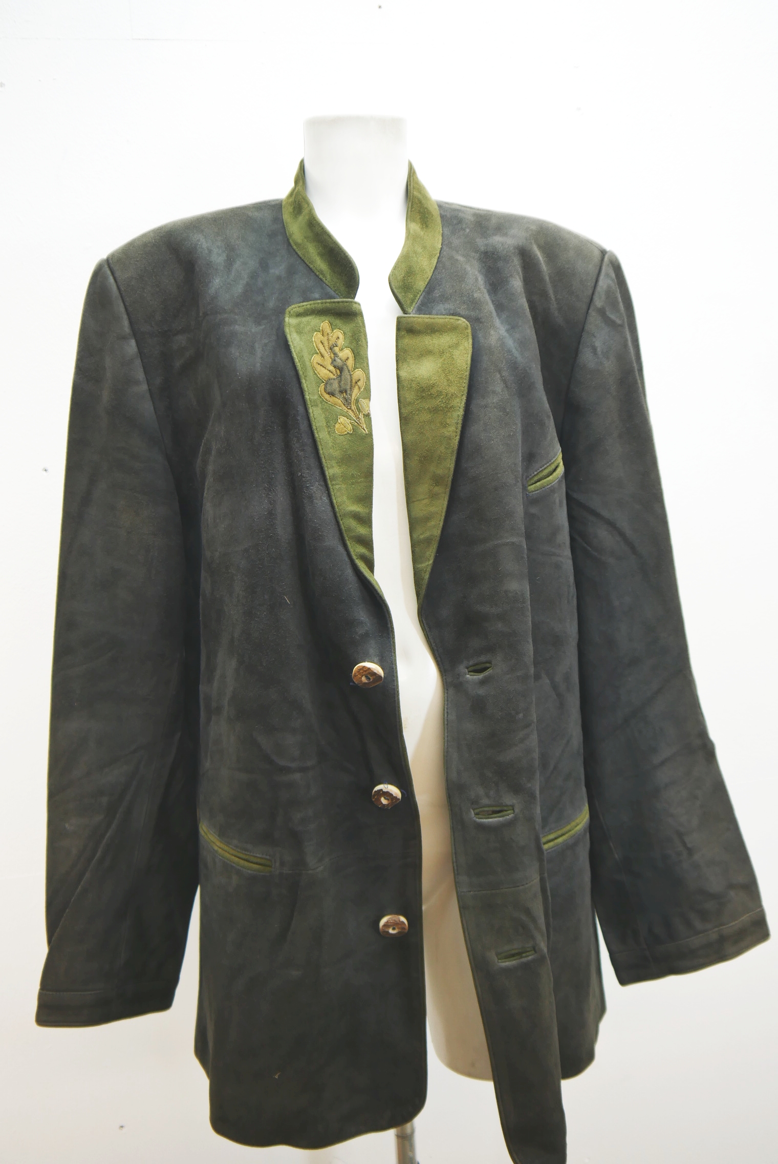 lederjacke-vintage-janker-herren-trachenjacke-leder-jacke-trachten-kurz-lang-sommer-hochwertig-gebrauchte-second-hand-80er-90er-lederjacke-dalo041-1-26