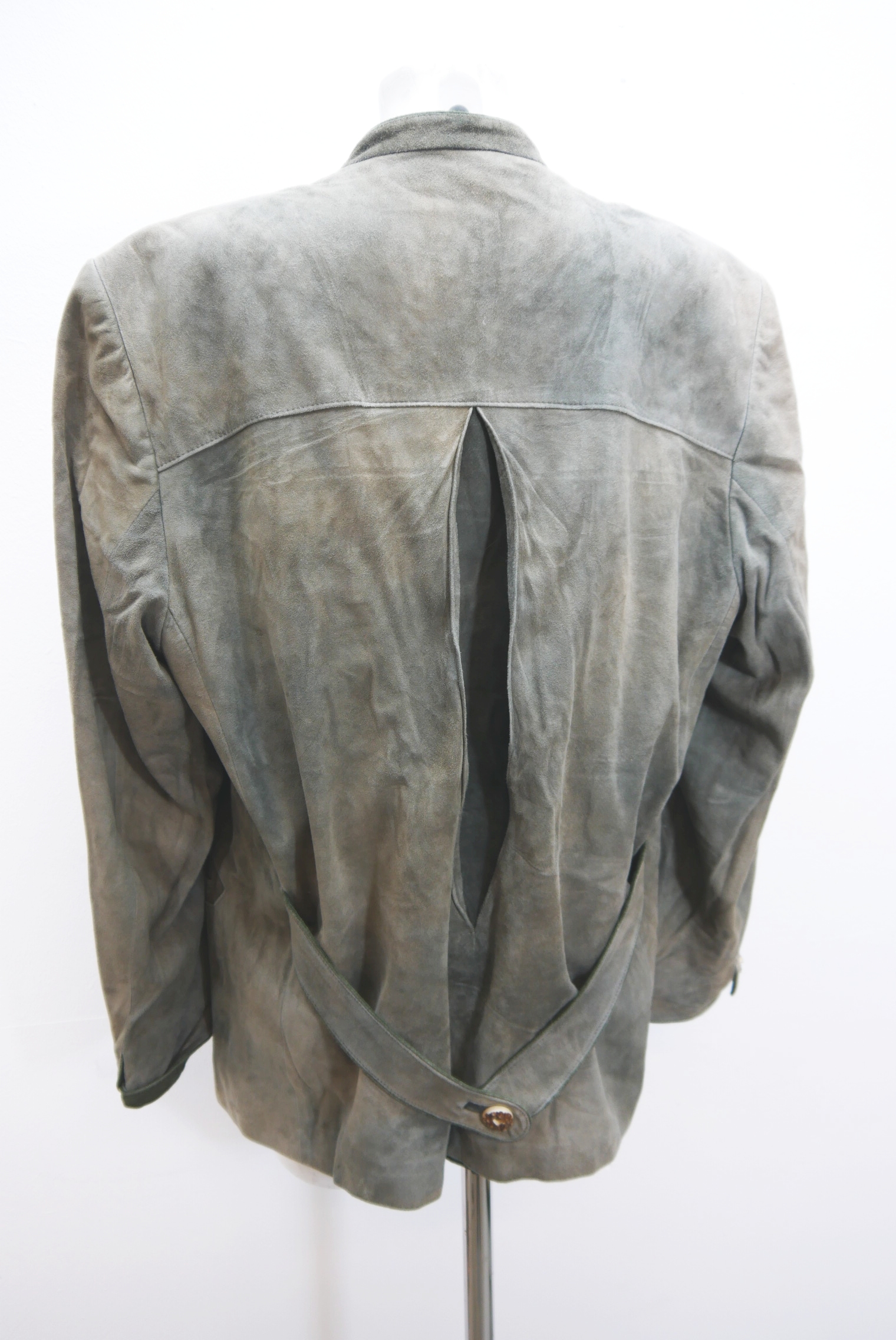 lederjacke-vintage-janker-herren-trachenjacke-leder-jacke-trachten-kurz-lang-sommer-hochwertig-gebrauchte-second-hand-80er-90er-lederjacke-dalo041-1-5