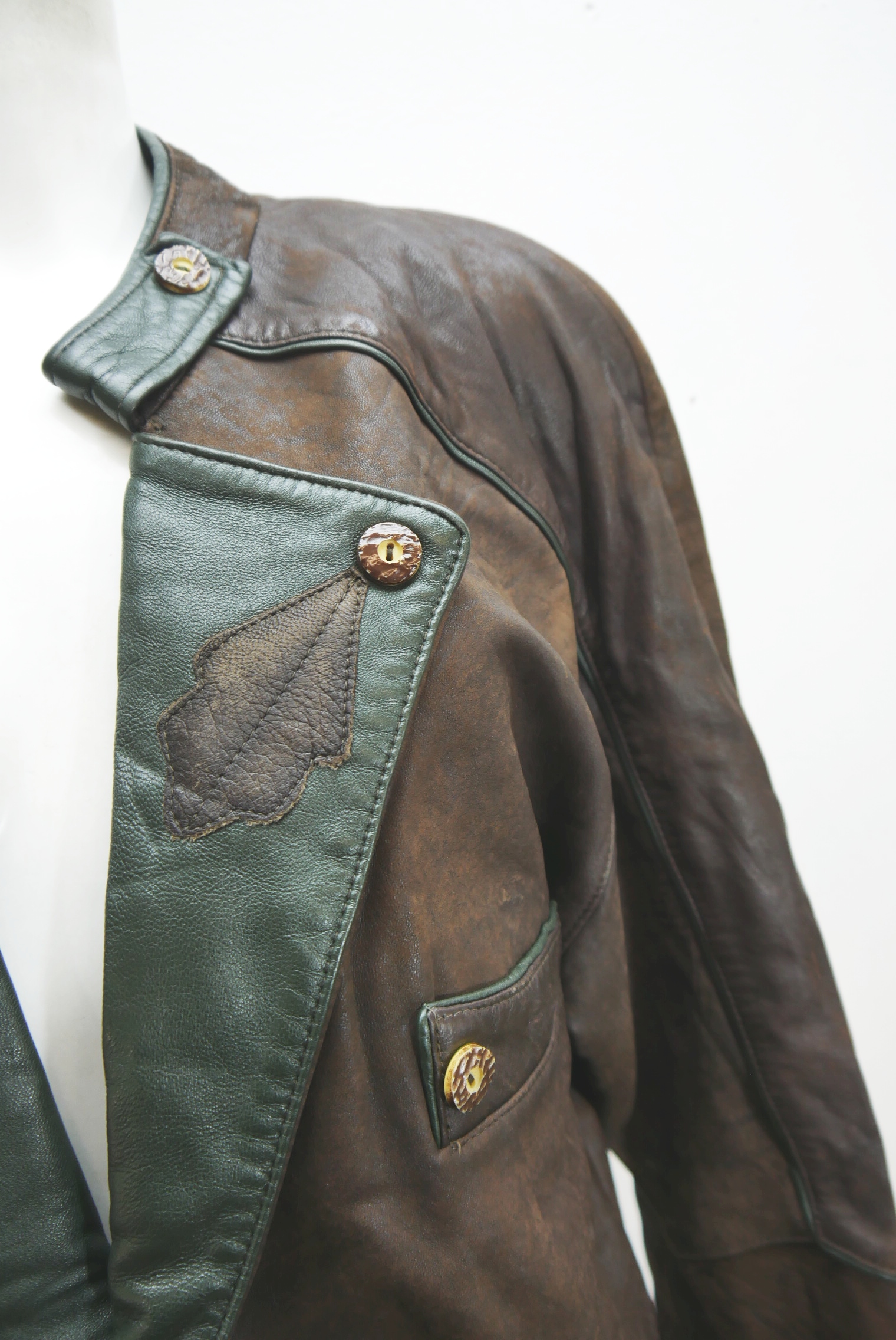 lederjanker-trachtenjacke-glattleder-hirschleder-ziegenvelour-leder-laessig-janker-wildleder-jacke-vintage-second-hand-gebraucht-lederjacke-hele031-74