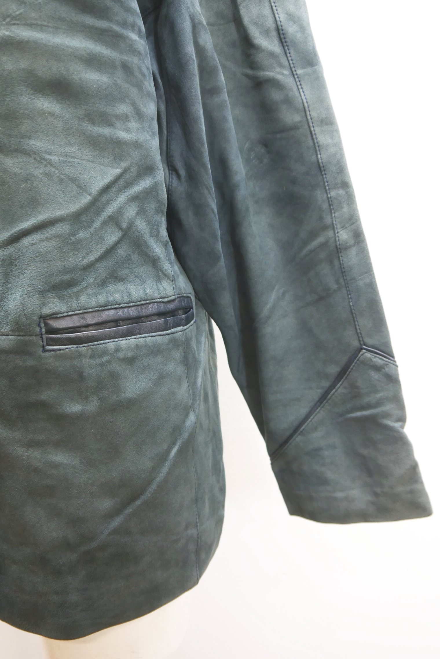 lederjanker-trachtenjacke-glattleder-hirschleder-ziegenvelour-leder-laessig-janker-wildleder-jacke-vintage-second-hand-gebrauchte-lederjacke-hele028-19