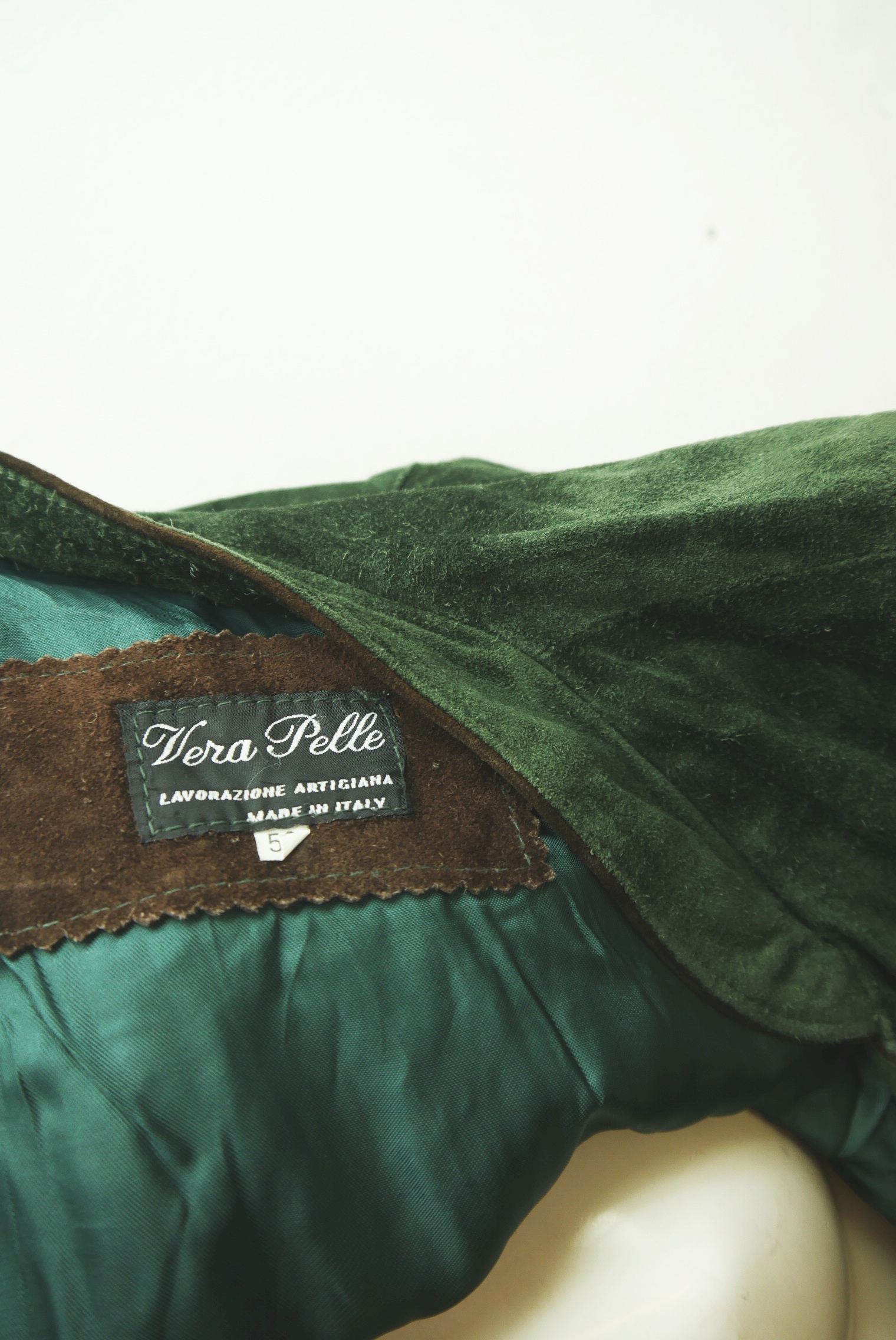 lederjanker-trachtenjacke-glattleder-hirschleder-ziegenvelour-leder-laessig-janker-wildleder-jacke-vintage-second-hand-gebrauchte-lederjacke-hele028-35