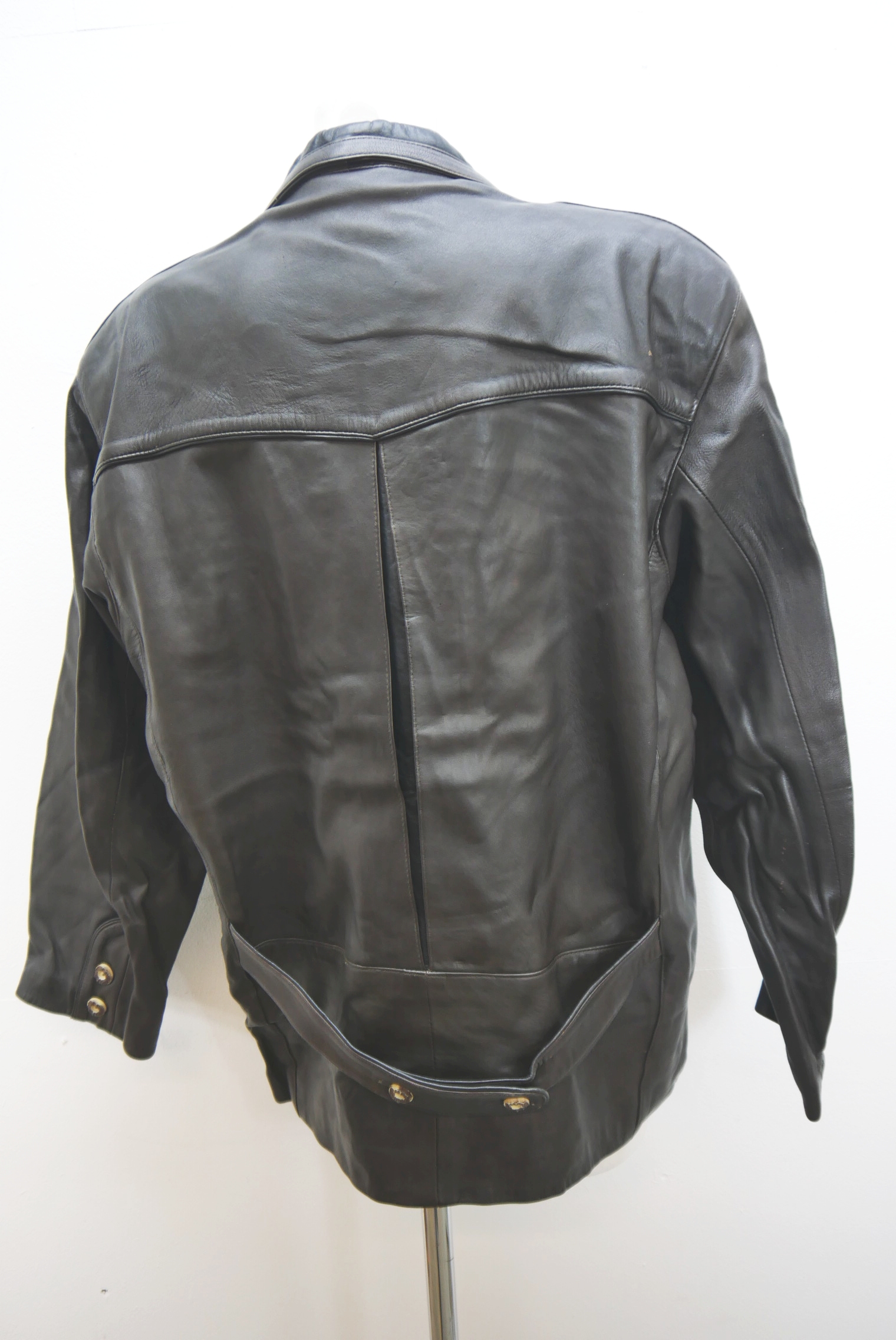 lederjanker-trachtenjacke-glattleder-hirschleder-ziegenvelour-leder-laessig-janker-wildleder-jacke-vintage-second-hand-gebrauchte-lederjacke-hele028-47