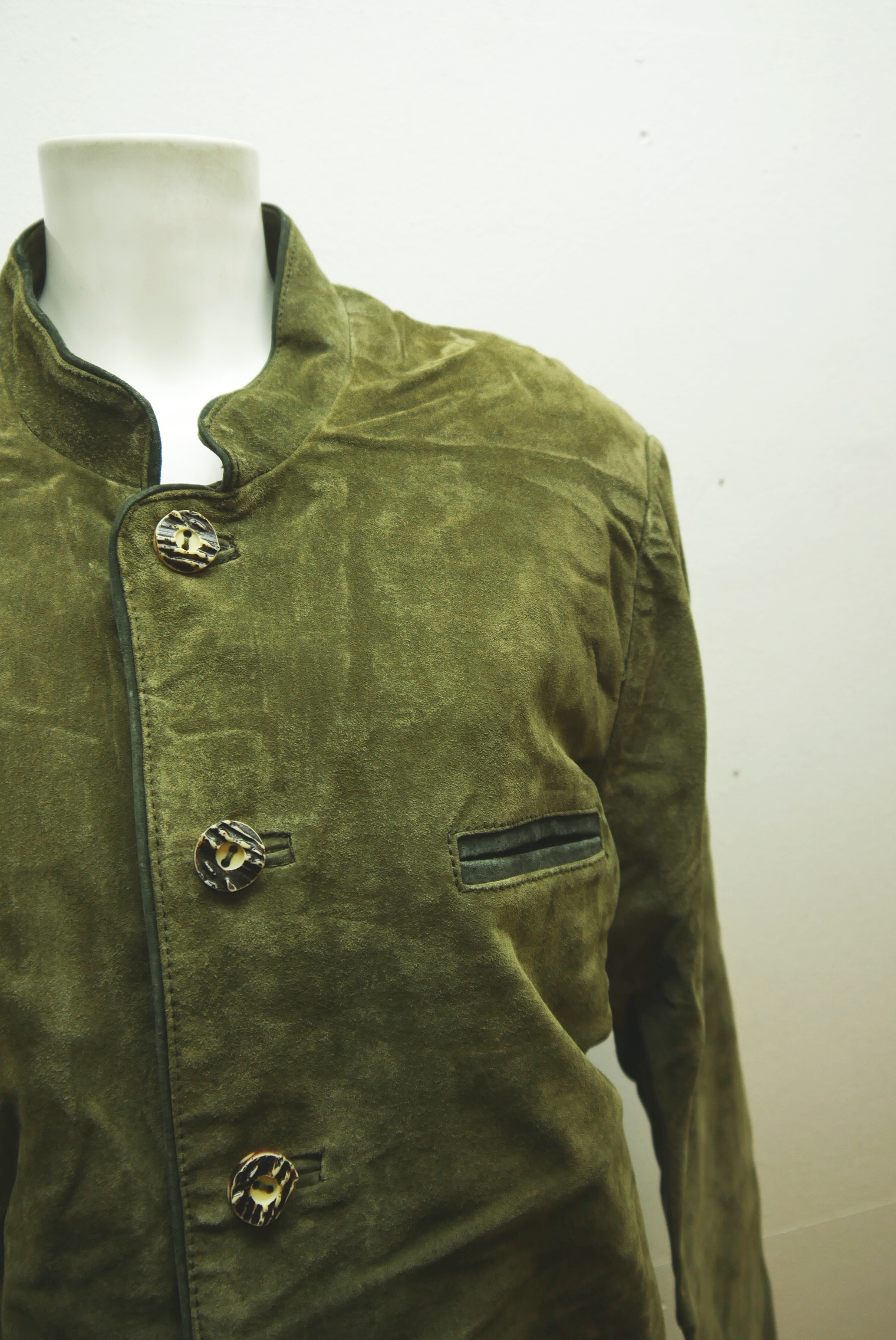 lederjanker-trachtenjacke-glattleder-hirschleder-ziegenvelour-leder-laessig-janker-wildleder-jacke-vintage-second-hand-gebrauchte-lederjacke-hele028-50