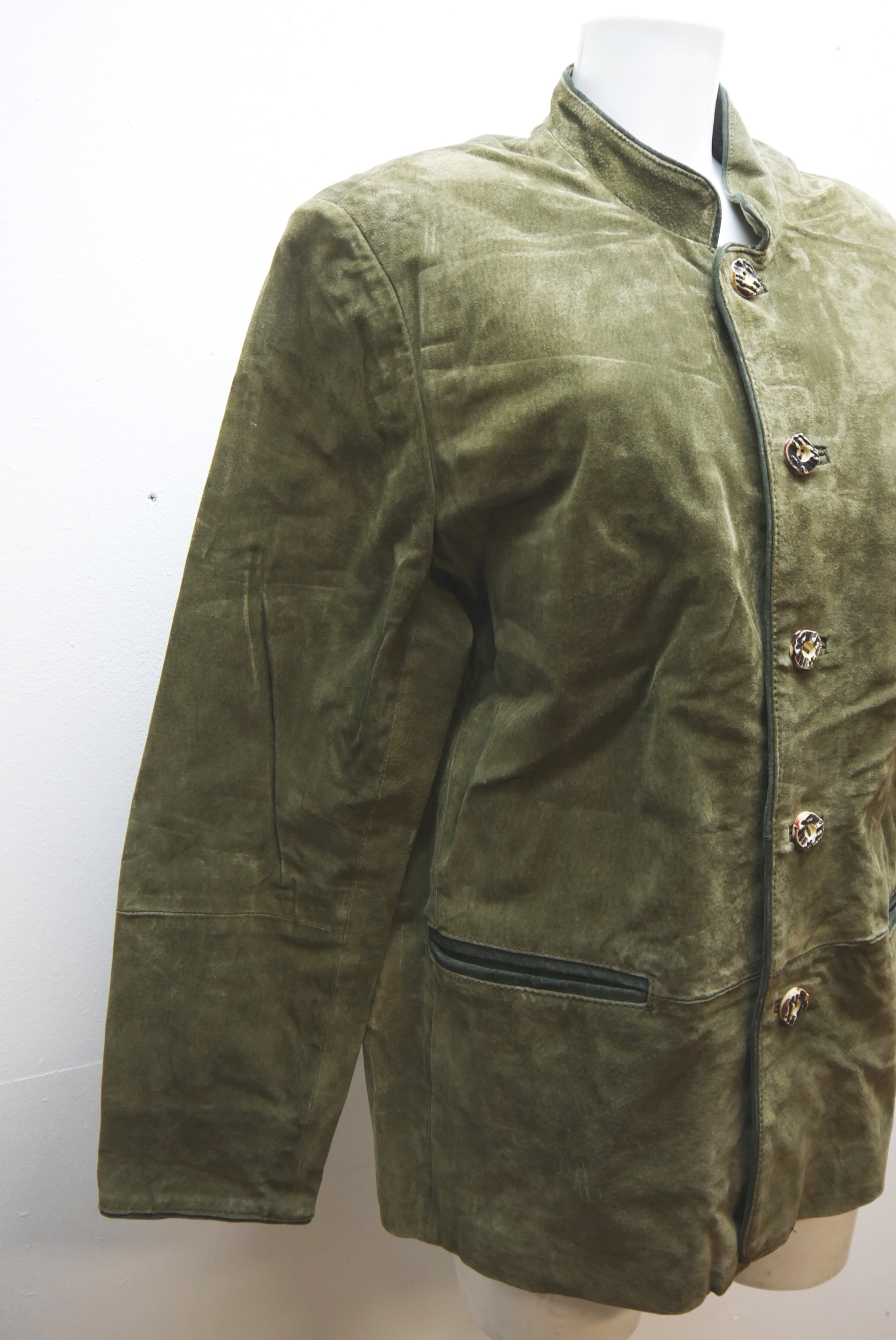 lederjanker-trachtenjacke-glattleder-hirschleder-ziegenvelour-leder-laessig-janker-wildleder-jacke-vintage-second-hand-gebrauchte-lederjacke-hele028-51