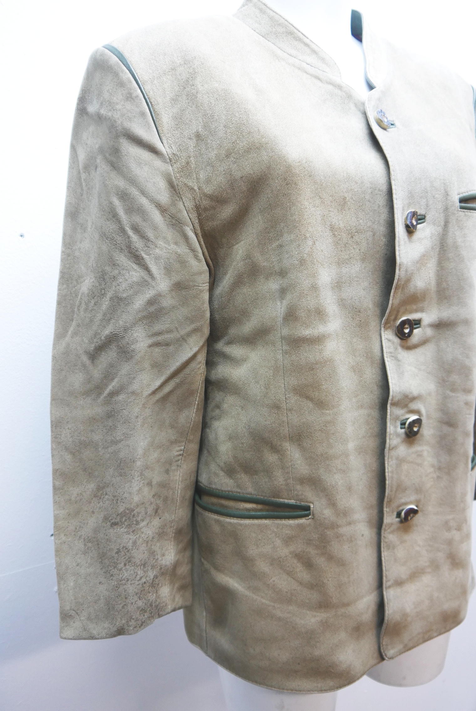 lederjanker-trachtenjacke-glattleder-hirschleder-ziegenvelour-leder-laessig-janker-wildleder-jacke-vintage-second-hand-gebrauchte-lederjacke-hele028-65