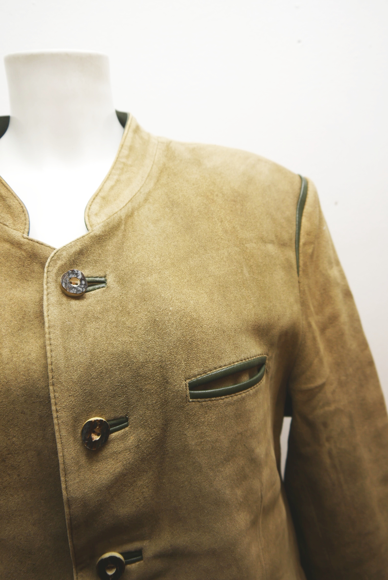 lederjanker-trachtenjacke-glattleder-hirschleder-ziegenvelour-leder-laessig-janker-wildleder-jacke-vintage-second-hand-gebrauchte-lederjacke-hele028-68