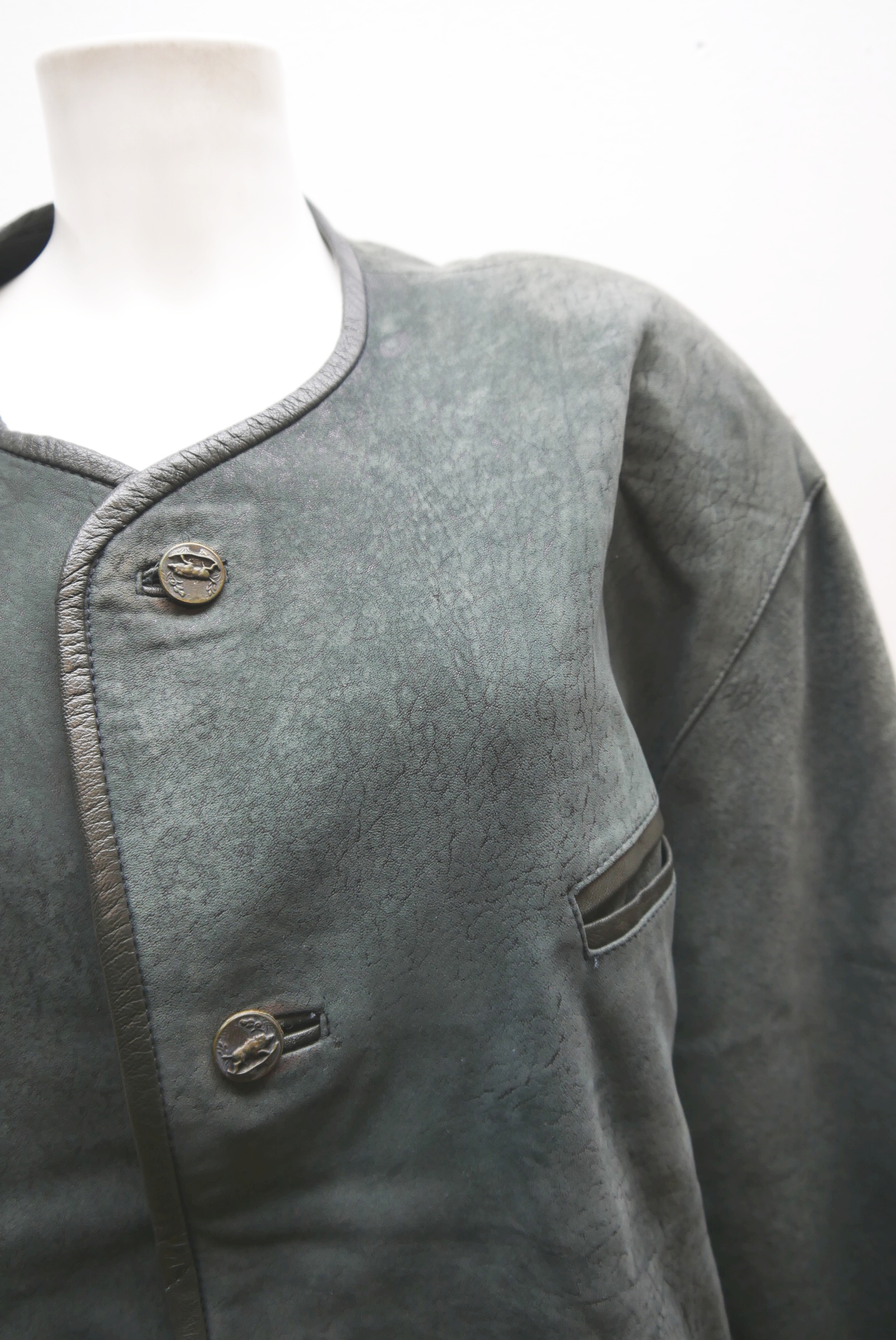 lederjanker-trachtenjacke-glattleder-hirschleder-ziegenvelour-leder-laessig-janker-wildleder-jacke-vintage-second-hand-gebrauchte-lederjacke-hele028-73