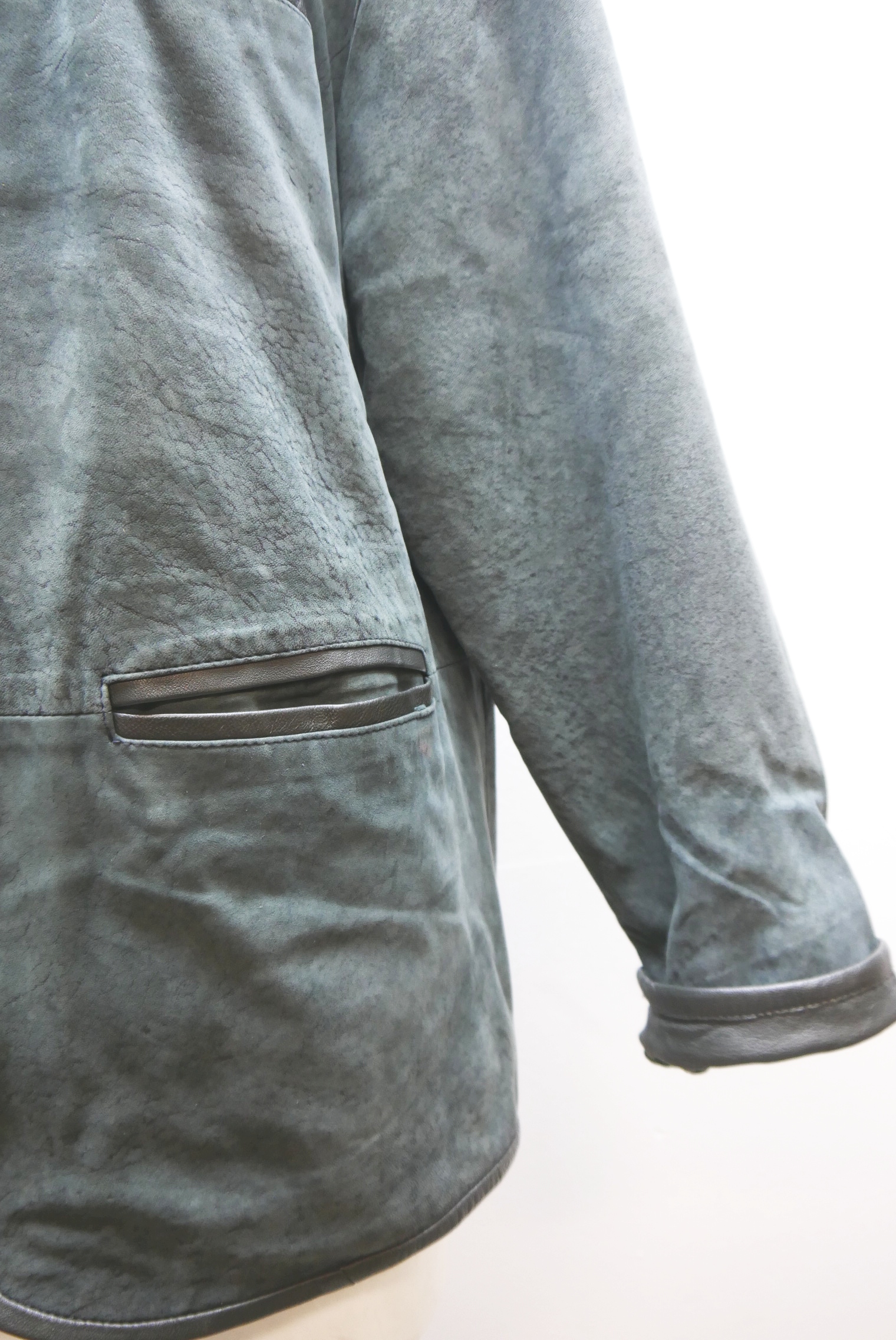 lederjanker-trachtenjacke-glattleder-hirschleder-ziegenvelour-leder-laessig-janker-wildleder-jacke-vintage-second-hand-gebrauchte-lederjacke-hele028-75