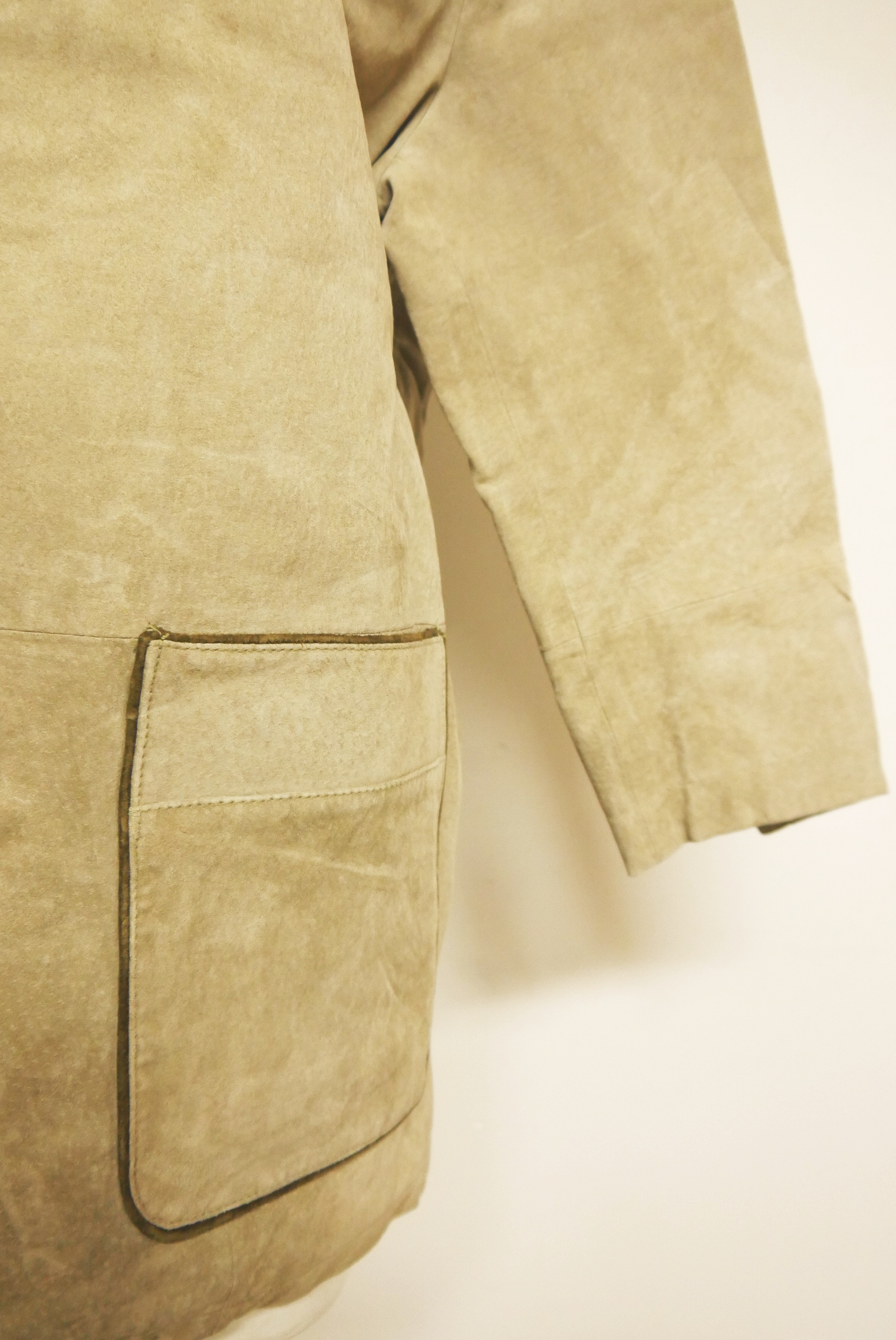 lederjanker-trachtenjacke-glattleder-hirschleder-ziegenvelour-leder-laessig-janker-wildleder-jacke-vintage-second-hand-gebrauchte-lederjacke-hele029-16