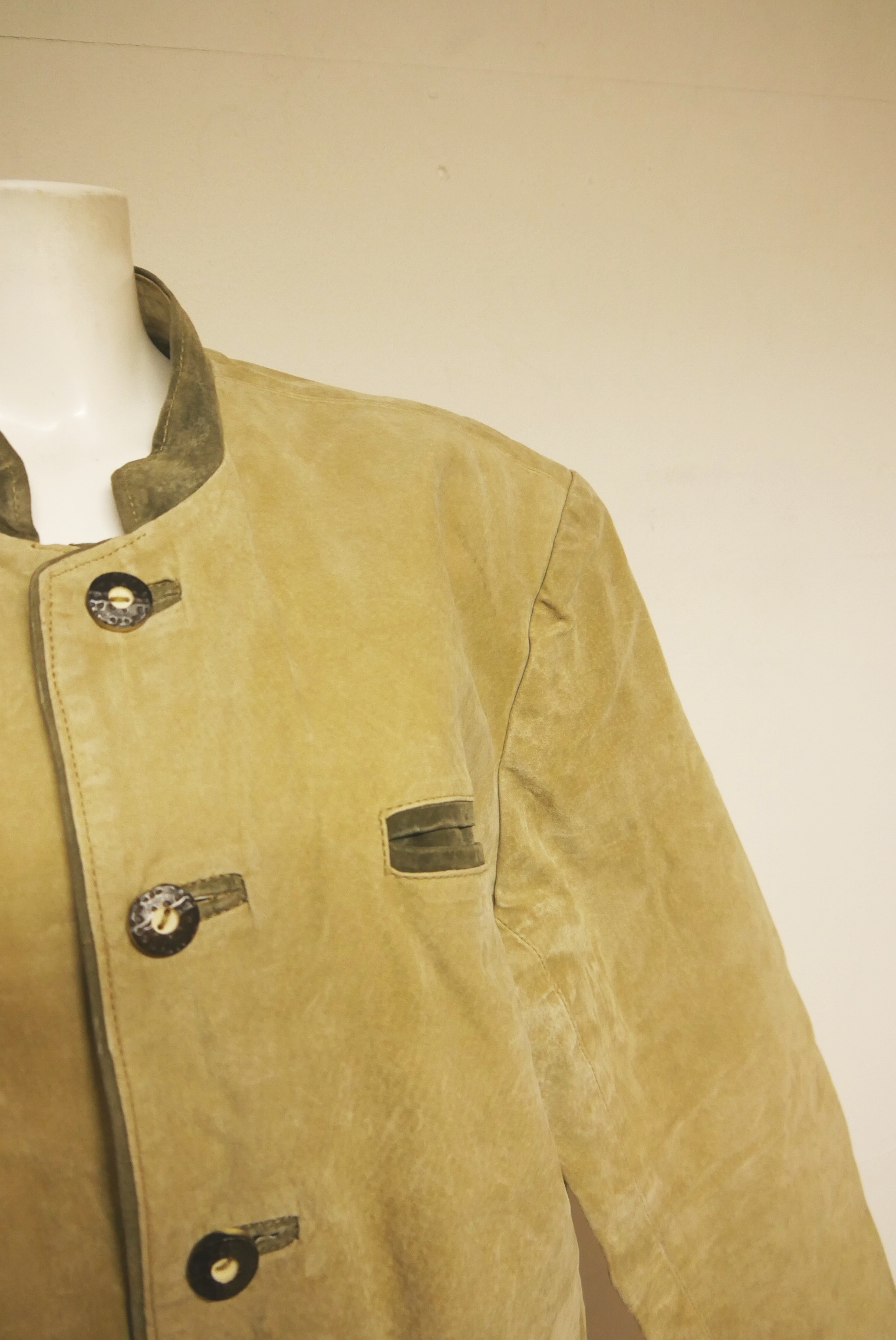 lederjanker-trachtenjacke-glattleder-hirschleder-ziegenvelour-leder-laessig-janker-wildleder-jacke-vintage-second-hand-gebrauchte-lederjacke-hele029-21