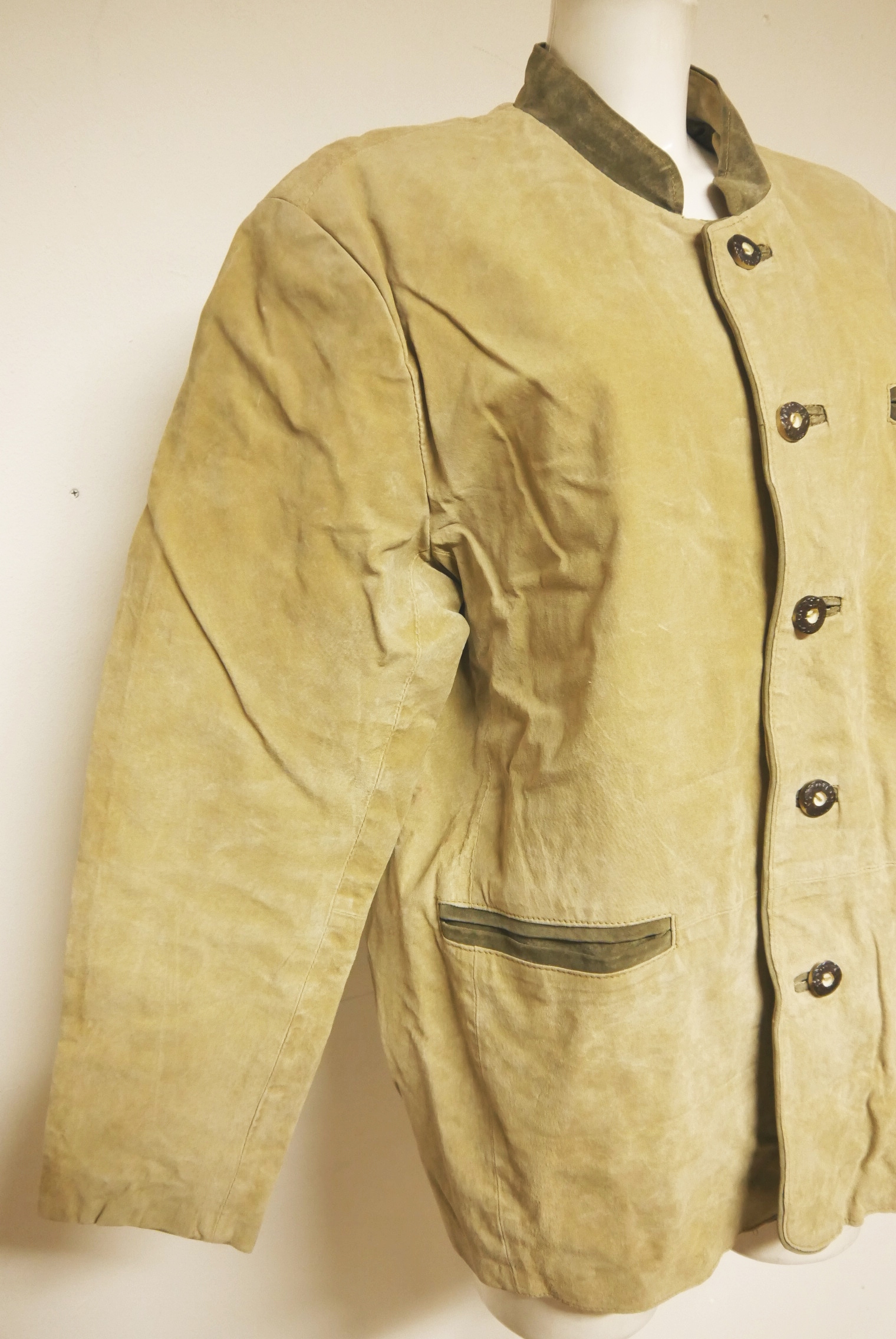 lederjanker-trachtenjacke-glattleder-hirschleder-ziegenvelour-leder-laessig-janker-wildleder-jacke-vintage-second-hand-gebrauchte-lederjacke-hele029-22