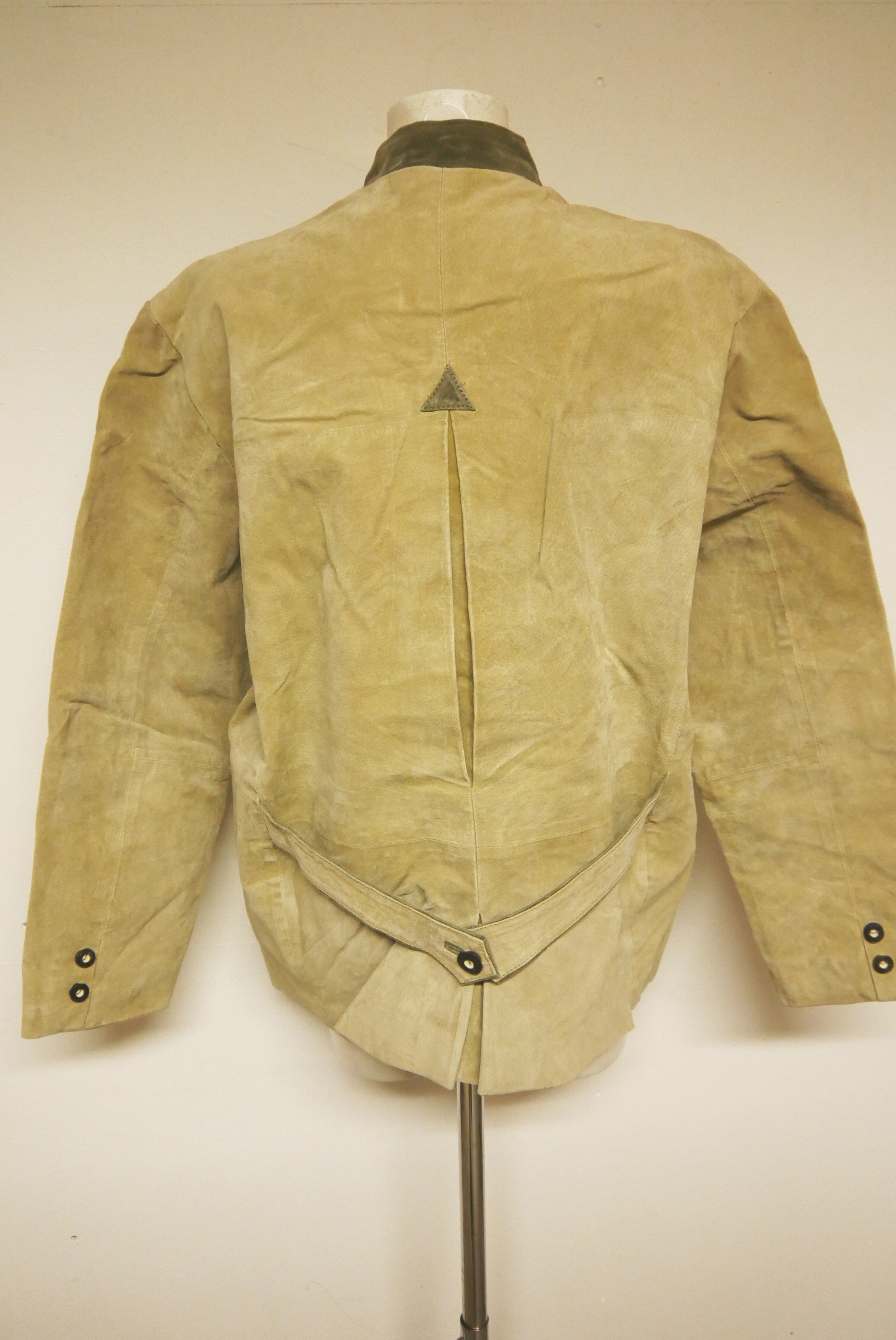 lederjanker-trachtenjacke-glattleder-hirschleder-ziegenvelour-leder-laessig-janker-wildleder-jacke-vintage-second-hand-gebrauchte-lederjacke-hele029-24