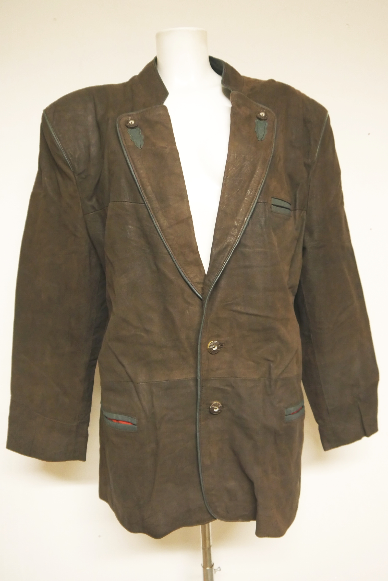 lederjanker-trachtenjacke-glattleder-hirschleder-ziegenvelour-leder-laessig-janker-wildleder-jacke-vintage-second-hand-gebrauchte-lederjacke-hele029-41